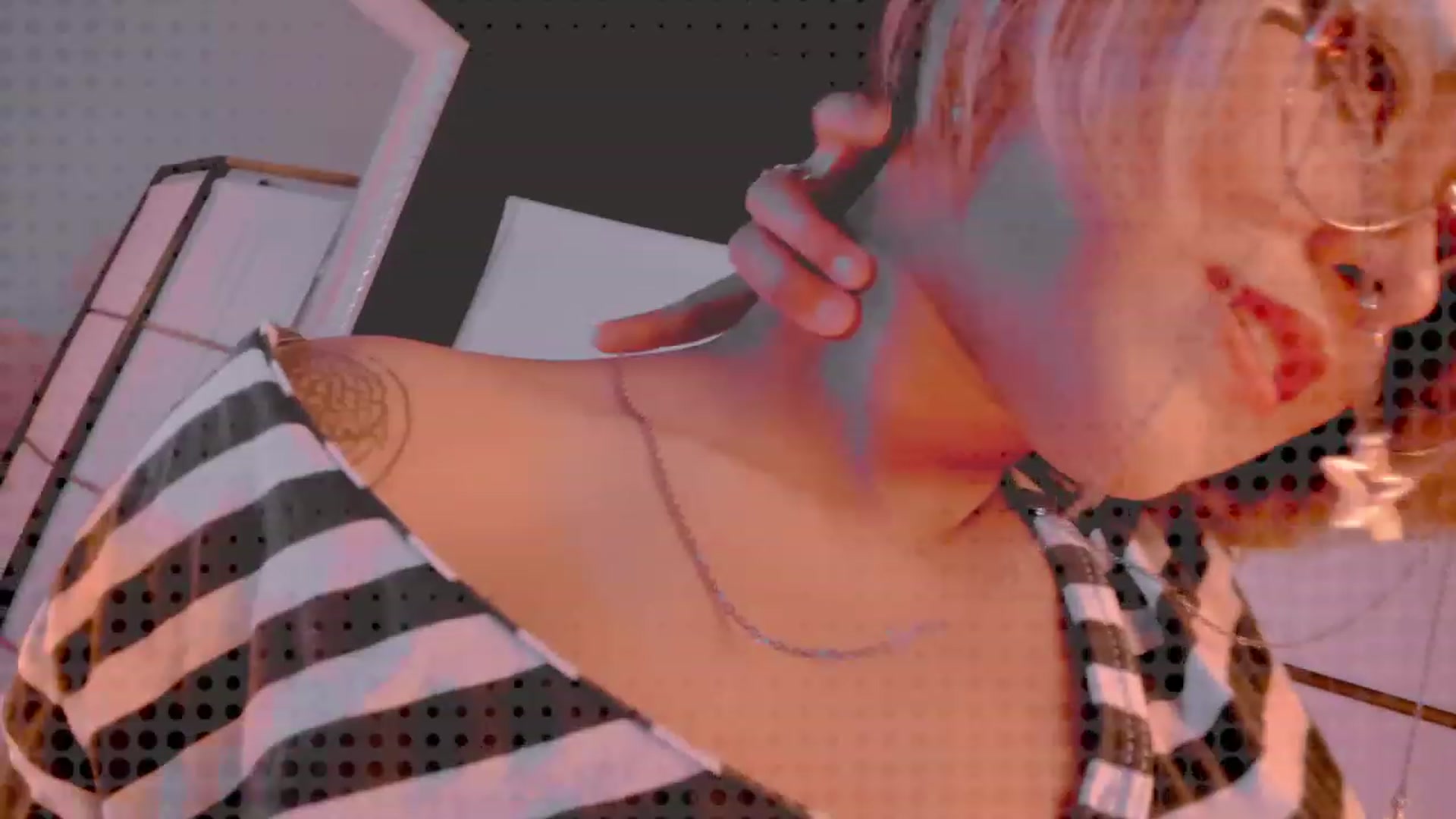 Gallery image thumbnail from AbraxxysRadio's myfreecams stream on, 01/27/2023, 24:36 image 2 of 20