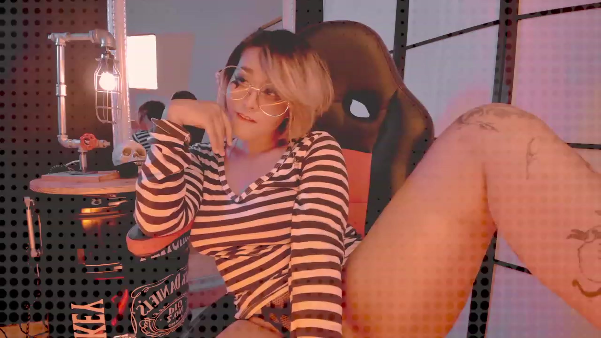 Gallery image thumbnail from AbraxxysRadio's myfreecams stream on, 01/27/2023, 24:36 image 18 of 20