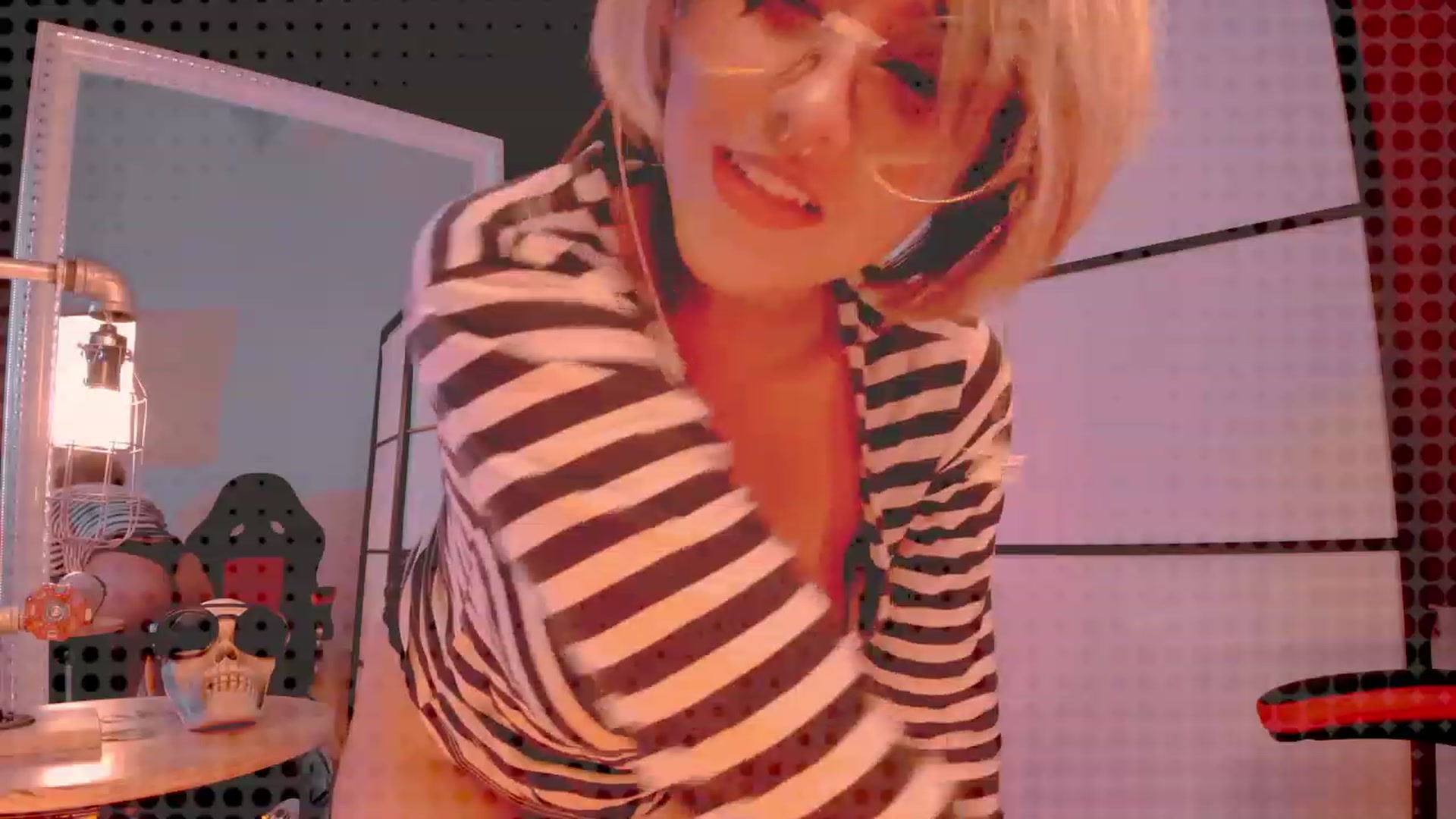 Gallery image thumbnail from AbraxxysRadio's myfreecams stream on, 01/27/2023, 24:36 image 4 of 20