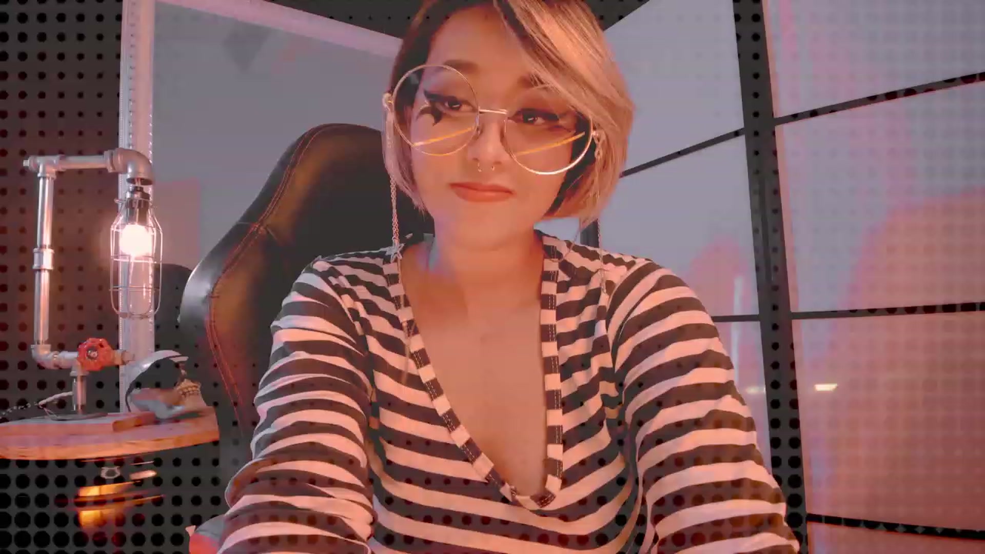 Gallery image thumbnail from AbraxxysRadio's myfreecams stream on, 01/27/2023, 02:25 image 12 of 20