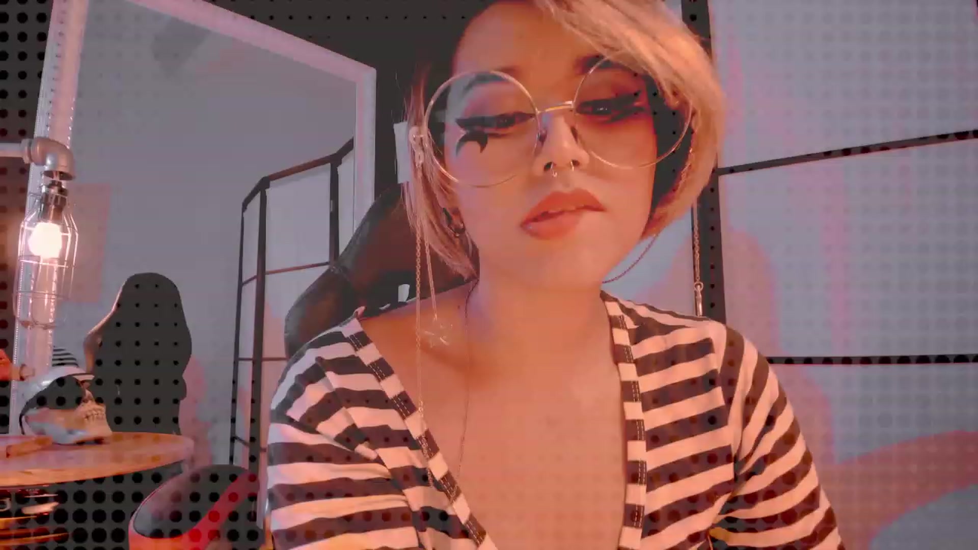 Gallery image thumbnail from AbraxxysRadio's myfreecams stream on, 01/27/2023, 02:25 image 17 of 20