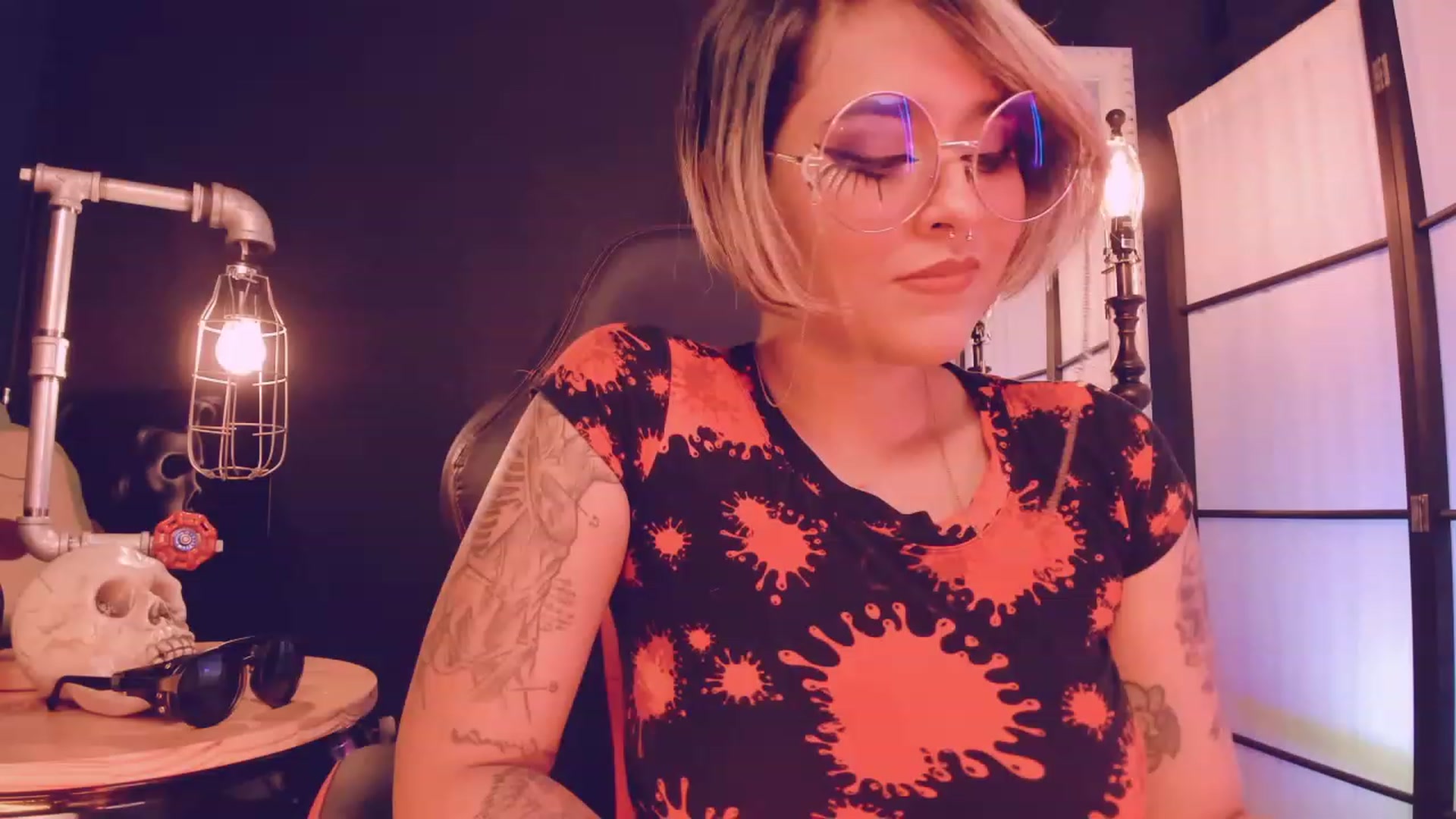 Gallery image thumbnail from AbraxxysRadio's myfreecams stream on, 01/27/2023, 23:49 image 19 of 20