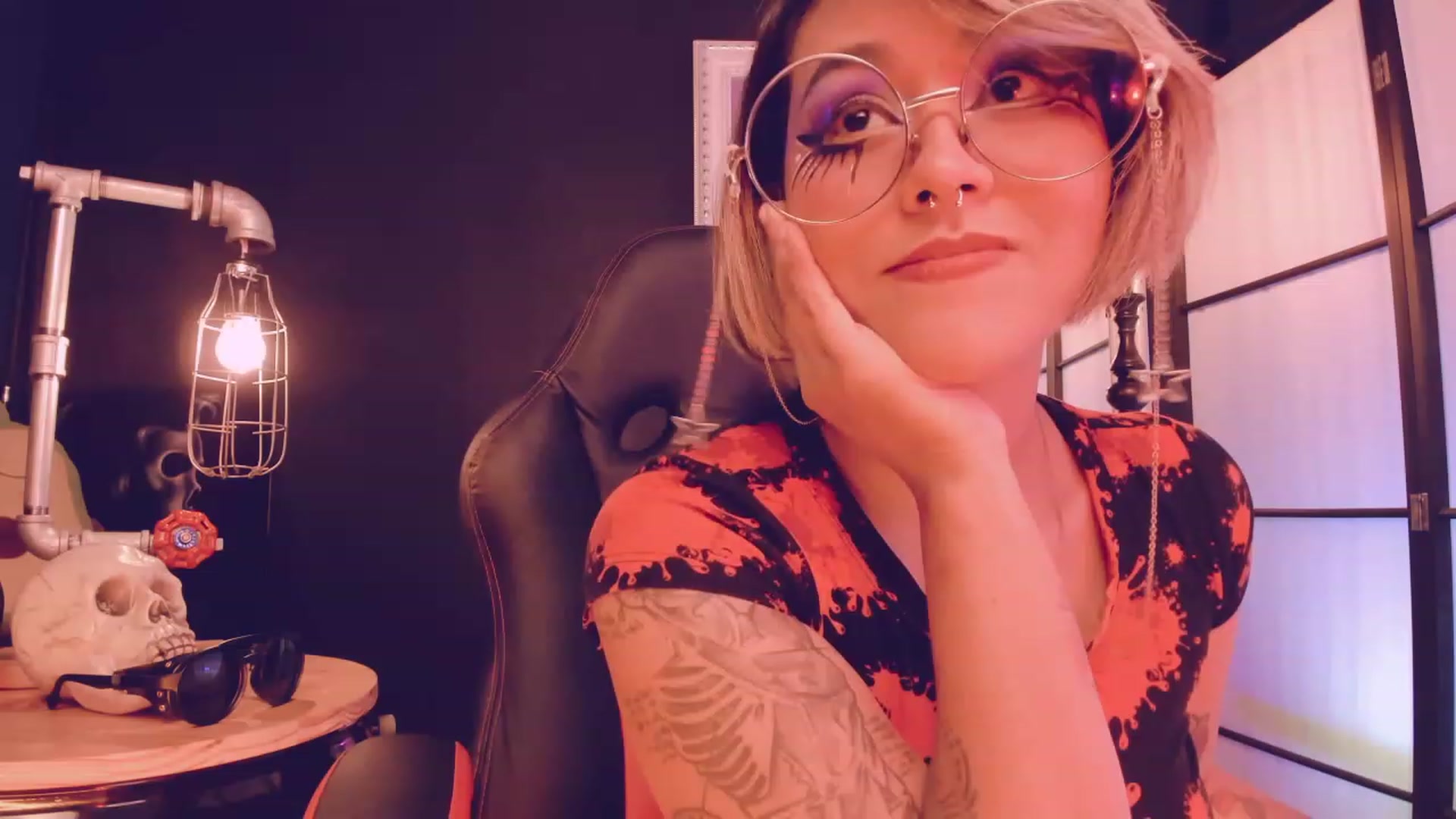 Gallery image thumbnail from AbraxxysRadio's myfreecams stream on, 01/27/2023, 23:49 image 15 of 20