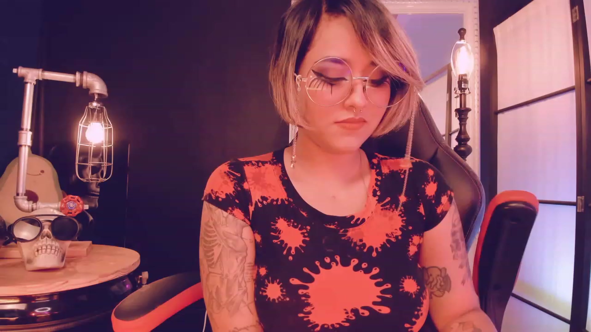 Gallery image thumbnail from AbraxxysRadio's myfreecams stream on, 01/28/2023, 01:11 image 6 of 20