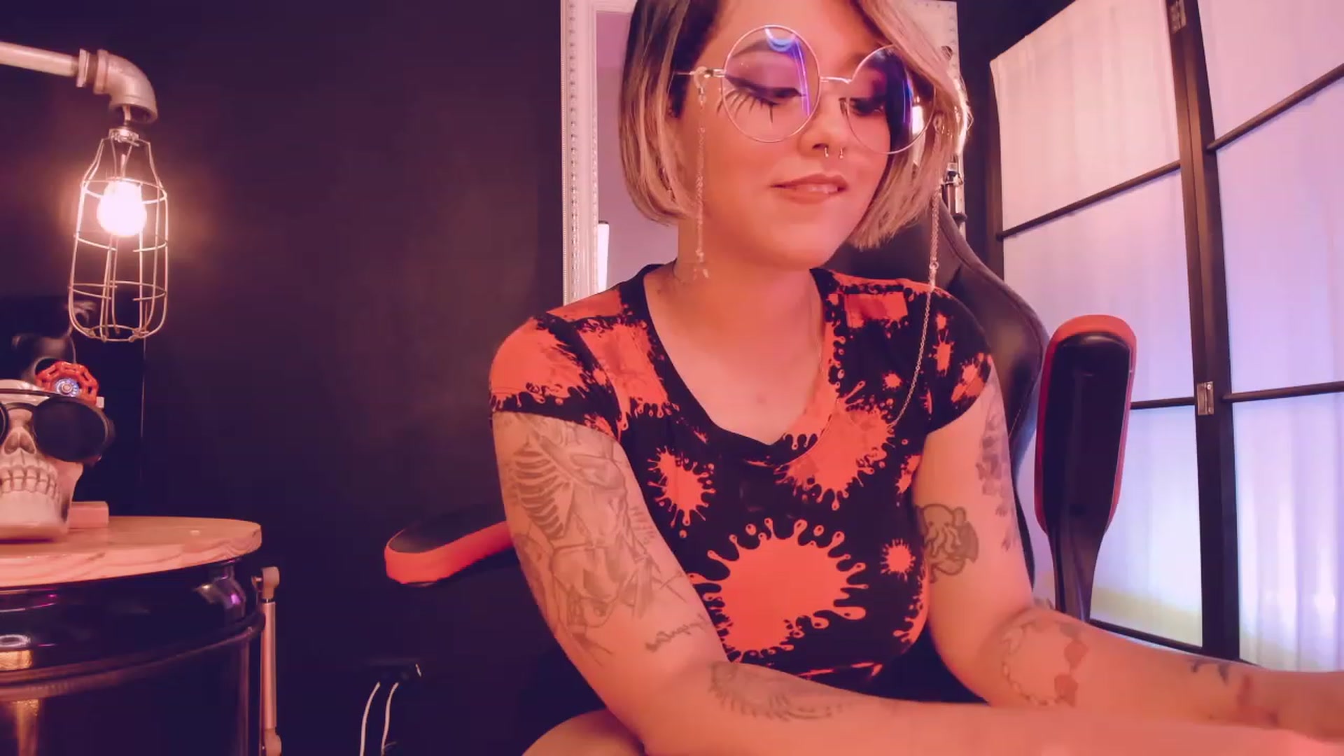 Gallery image thumbnail from AbraxxysRadio's myfreecams stream on, 01/28/2023, 01:11 image 12 of 20