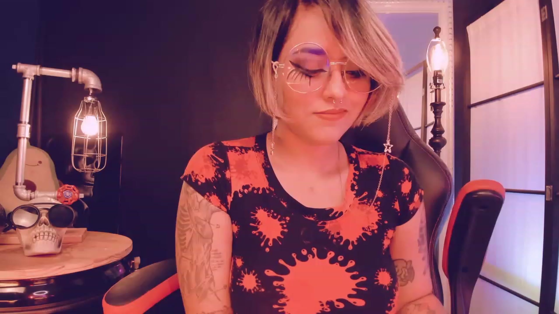 Gallery image thumbnail from AbraxxysRadio's myfreecams stream on, 01/28/2023, 01:11 image 7 of 20
