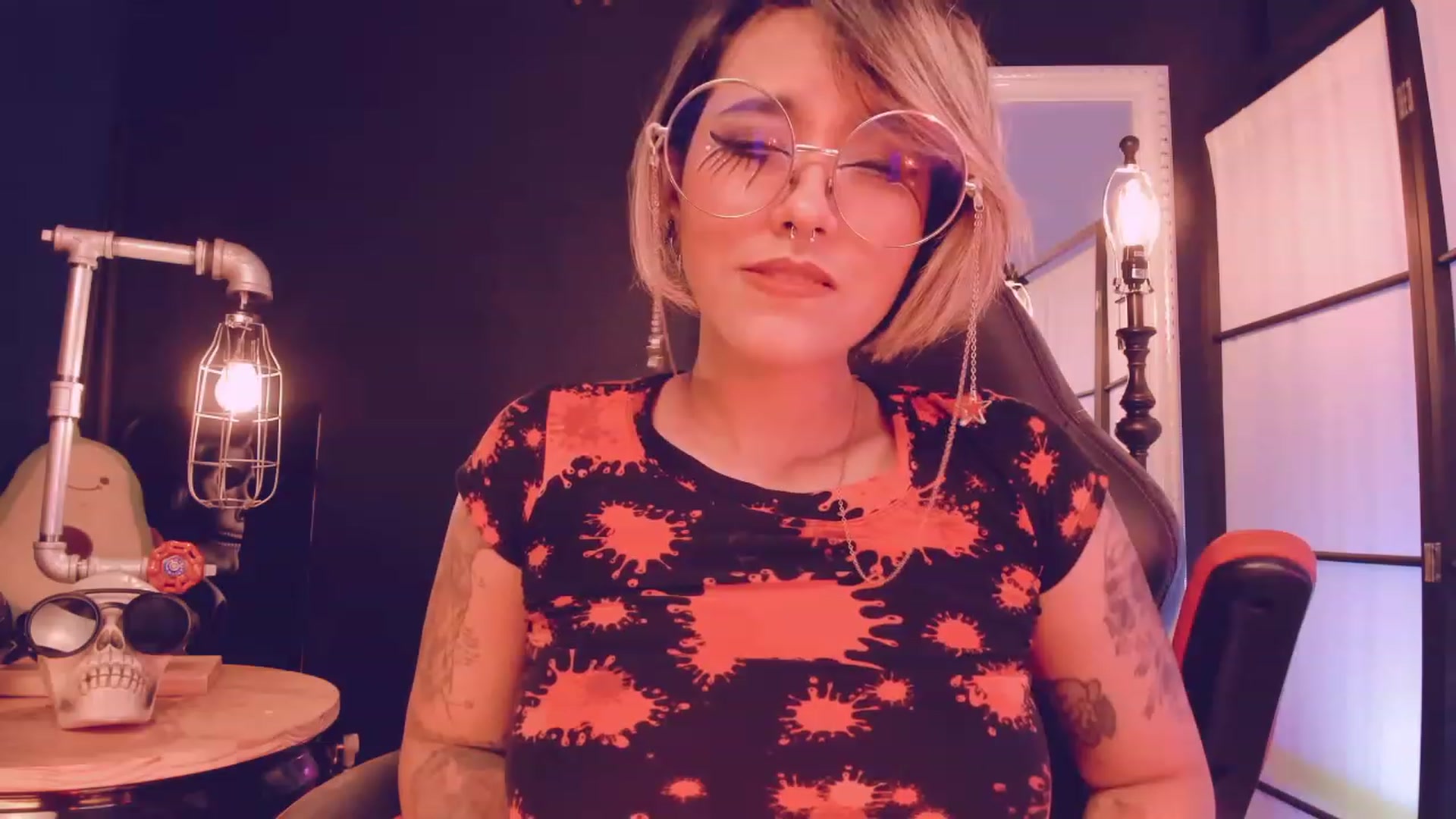 Gallery image thumbnail from AbraxxysRadio's myfreecams stream on, 01/28/2023, 01:11 image 9 of 20