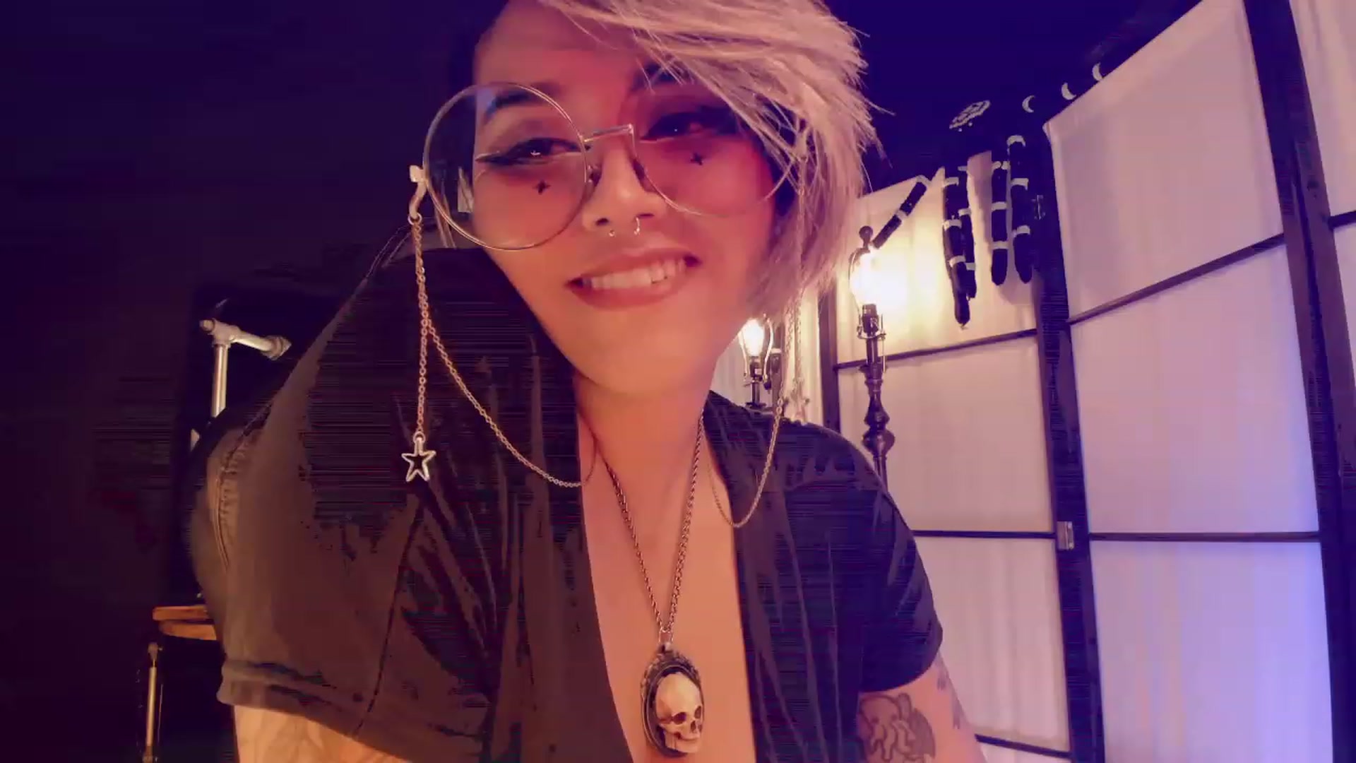 Gallery image thumbnail from AbraxxysRadio's myfreecams stream on, 01/28/2023, 18:32 image 17 of 20