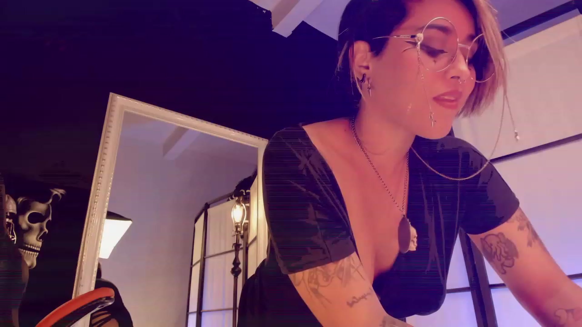 Gallery image thumbnail from AbraxxysRadio's myfreecams stream on, 01/28/2023, 18:32 image 6 of 20