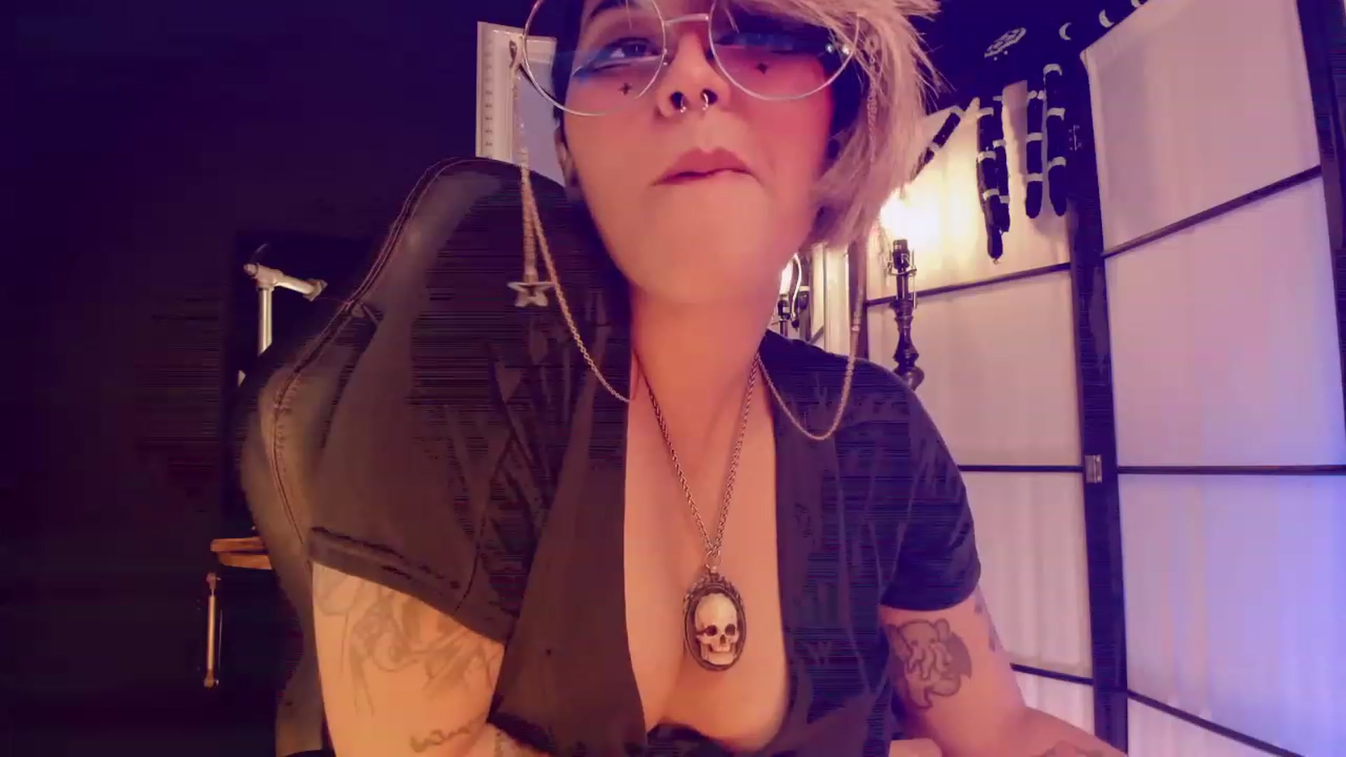 Gallery image thumbnail from AbraxxysRadio's myfreecams stream on, 01/28/2023, 18:32 image 18 of 20