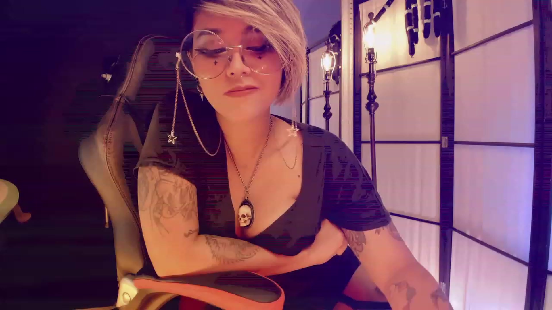 Gallery image thumbnail from AbraxxysRadio's myfreecams stream on, 01/28/2023, 20:50 image 6 of 20