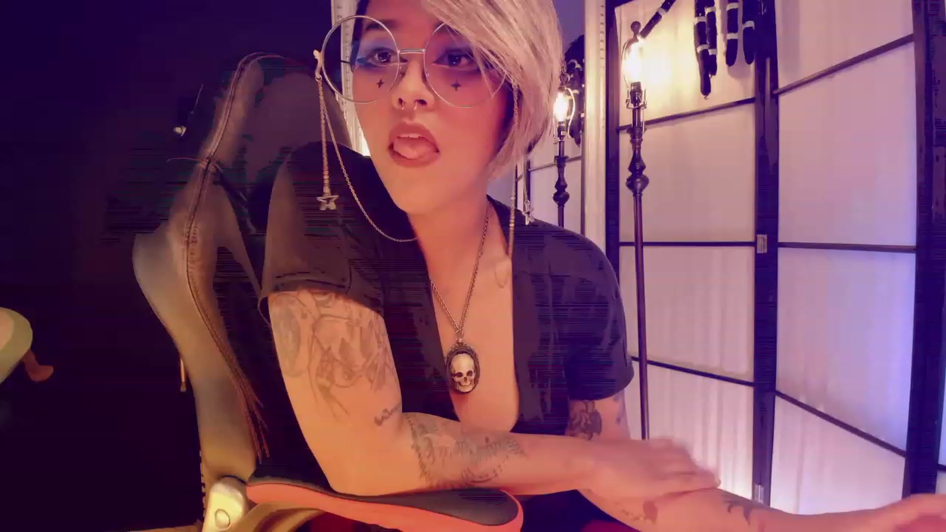 Gallery image thumbnail from AbraxxysRadio's myfreecams stream on, 01/28/2023, 20:50 image 3 of 20