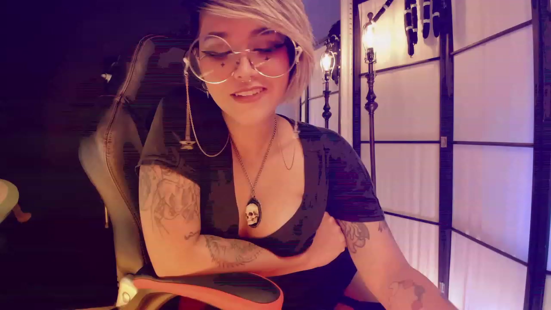 Gallery image thumbnail from AbraxxysRadio's myfreecams stream on, 01/28/2023, 20:50 image 7 of 20