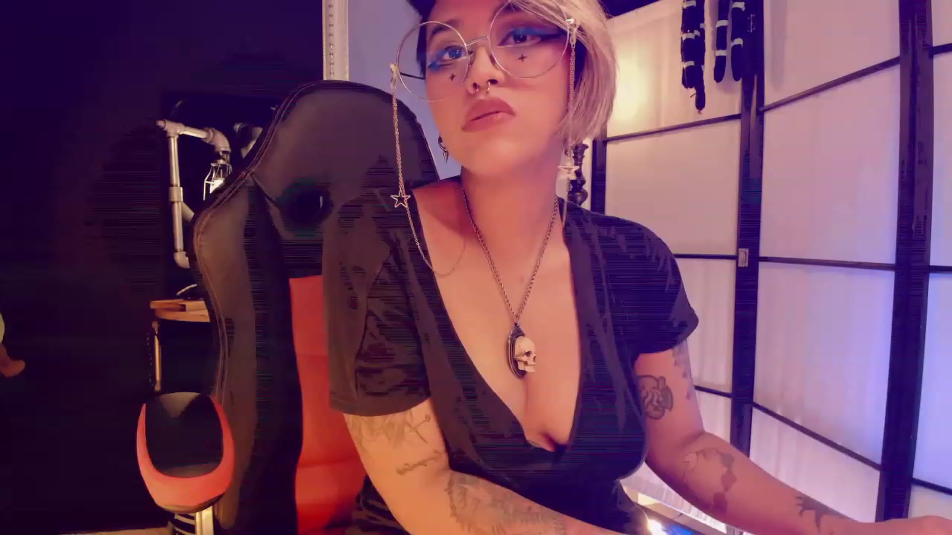 Gallery image thumbnail from AbraxxysRadio's myfreecams stream on, 01/28/2023, 21:08 image 2 of 20
