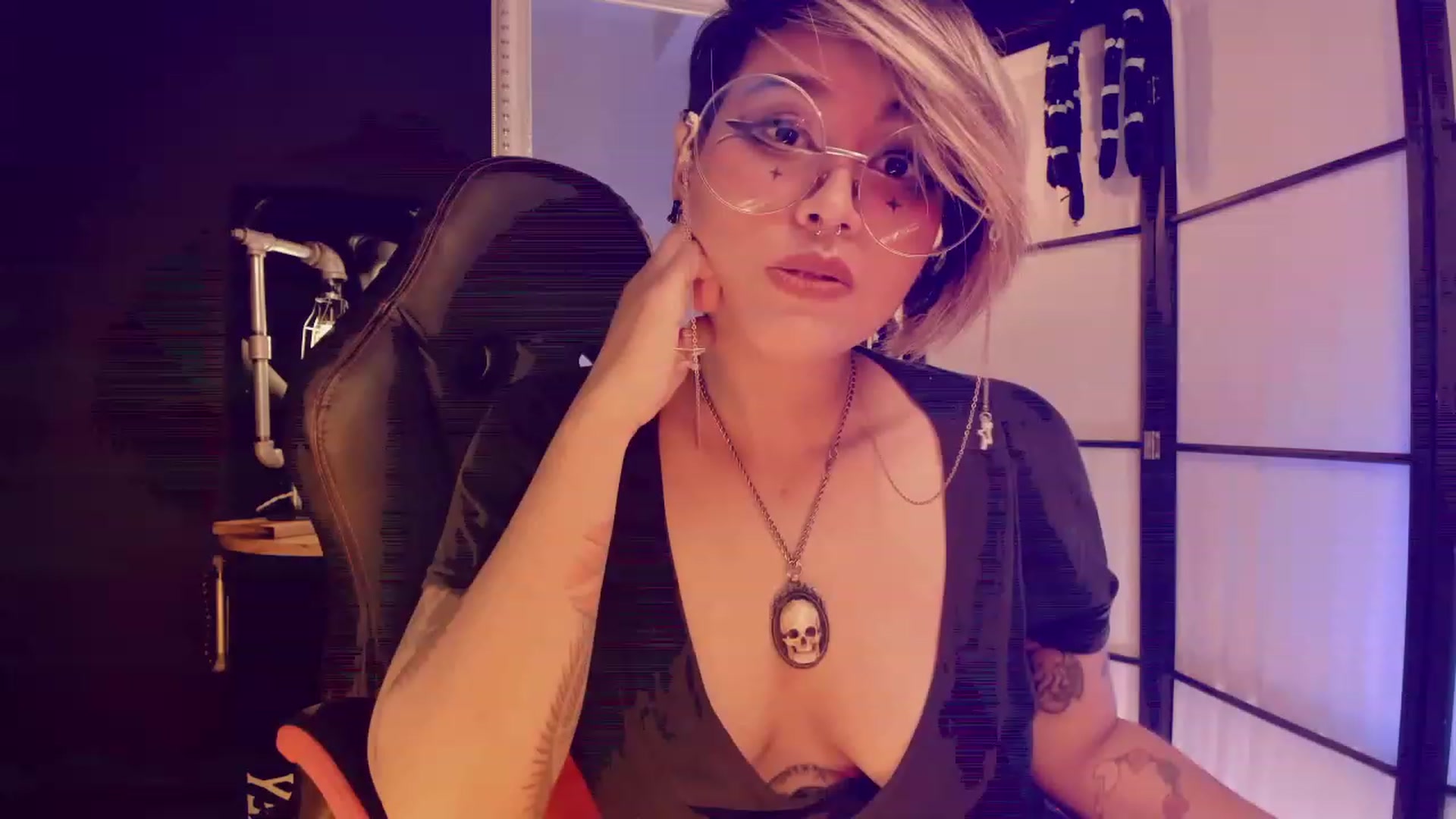Gallery image thumbnail from AbraxxysRadio's myfreecams stream on, 01/28/2023, 21:08 image 19 of 20