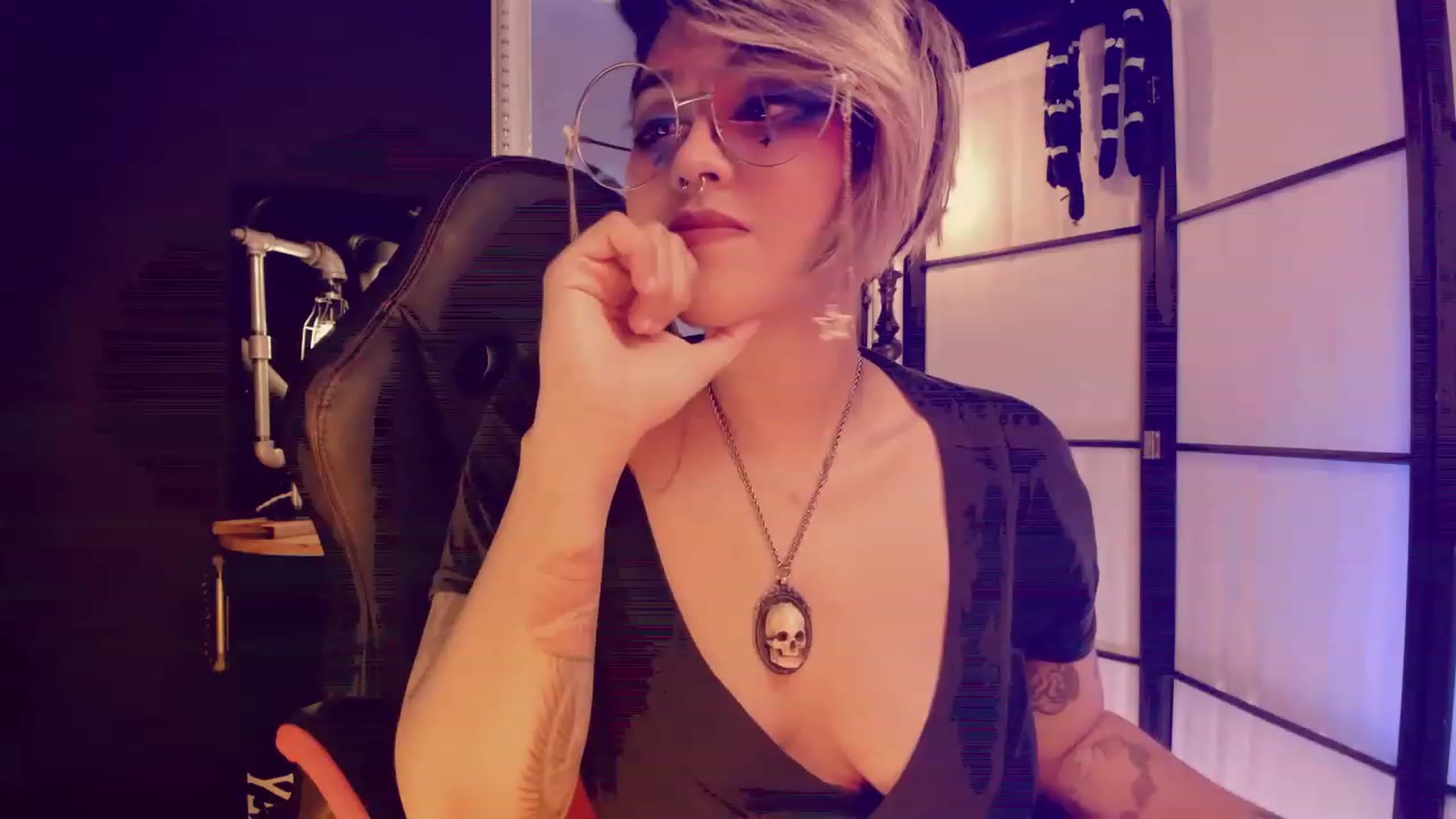 Gallery image thumbnail from AbraxxysRadio's myfreecams stream on, 01/28/2023, 21:08 image 16 of 20