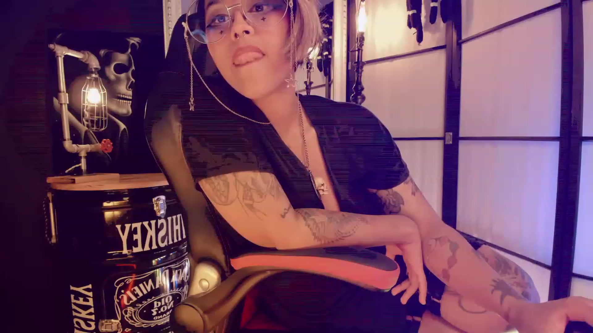 Gallery image thumbnail from AbraxxysRadio's myfreecams stream on, 01/29/2023, 24:44 image 17 of 20