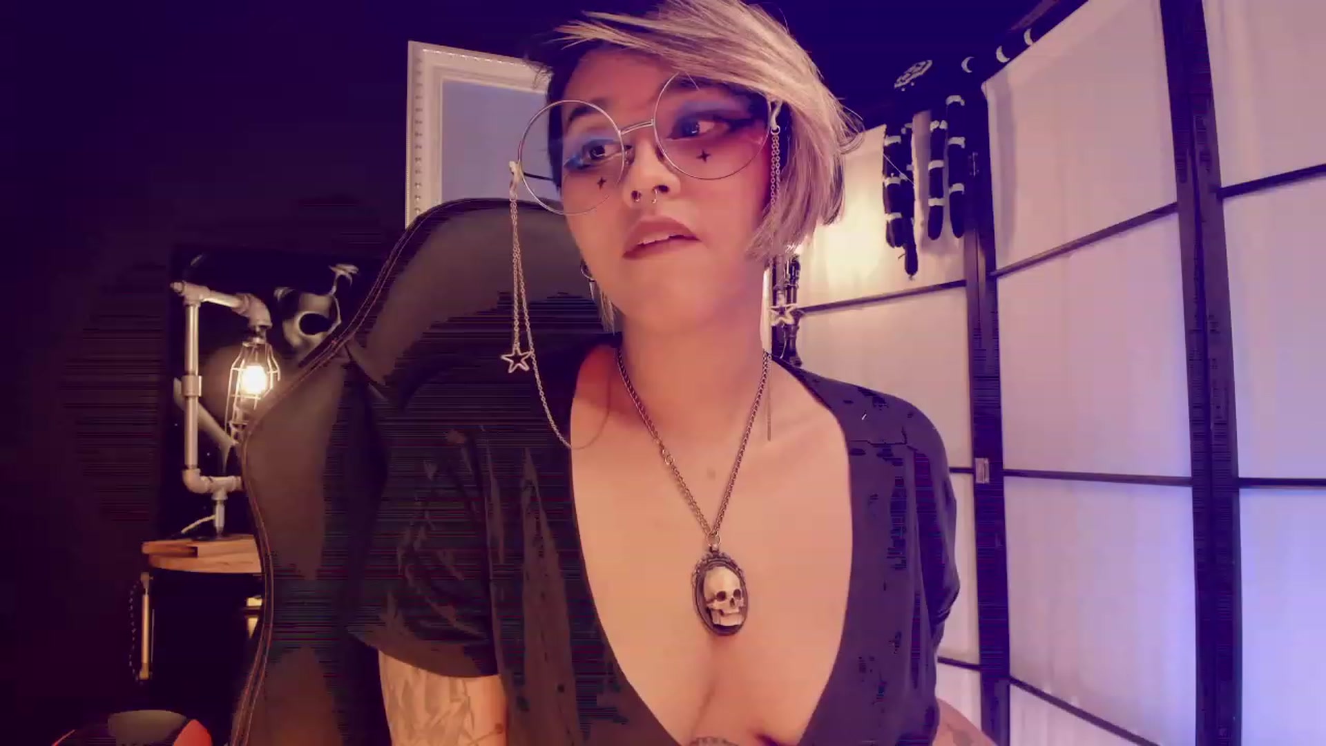 Gallery image thumbnail from AbraxxysRadio's myfreecams stream on, 01/29/2023, 01:37 image 5 of 20