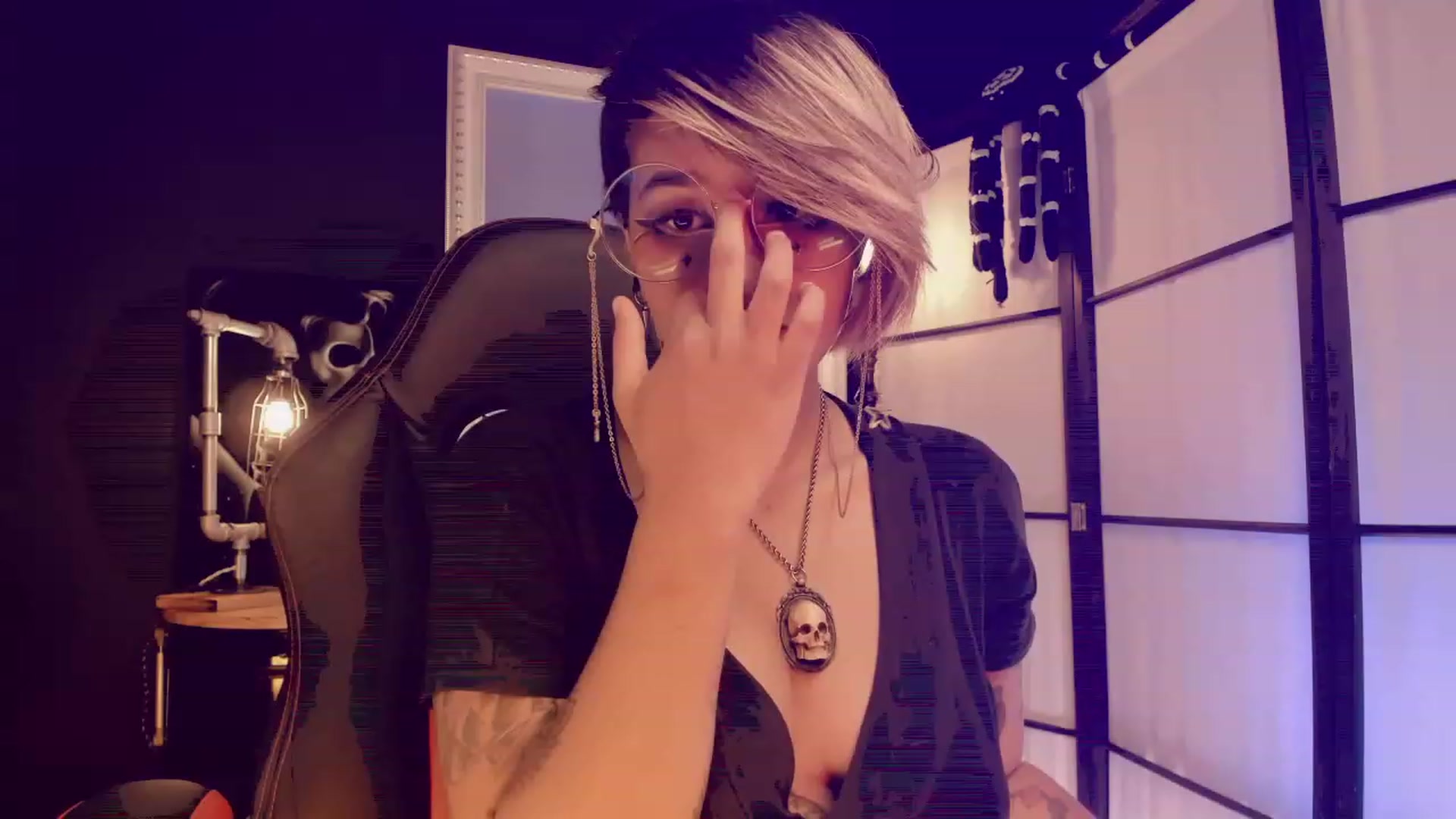 Gallery image thumbnail from AbraxxysRadio's myfreecams stream on, 01/29/2023, 01:37 image 4 of 20