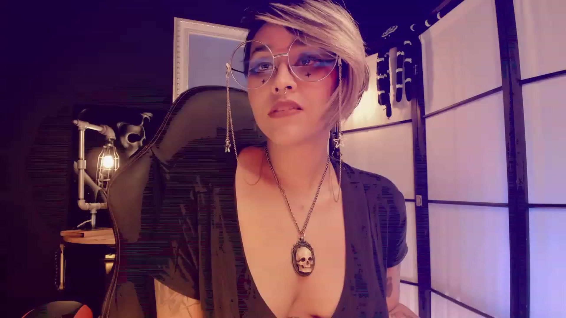 Gallery image thumbnail from AbraxxysRadio's myfreecams stream on, 01/29/2023, 01:37 image 17 of 20