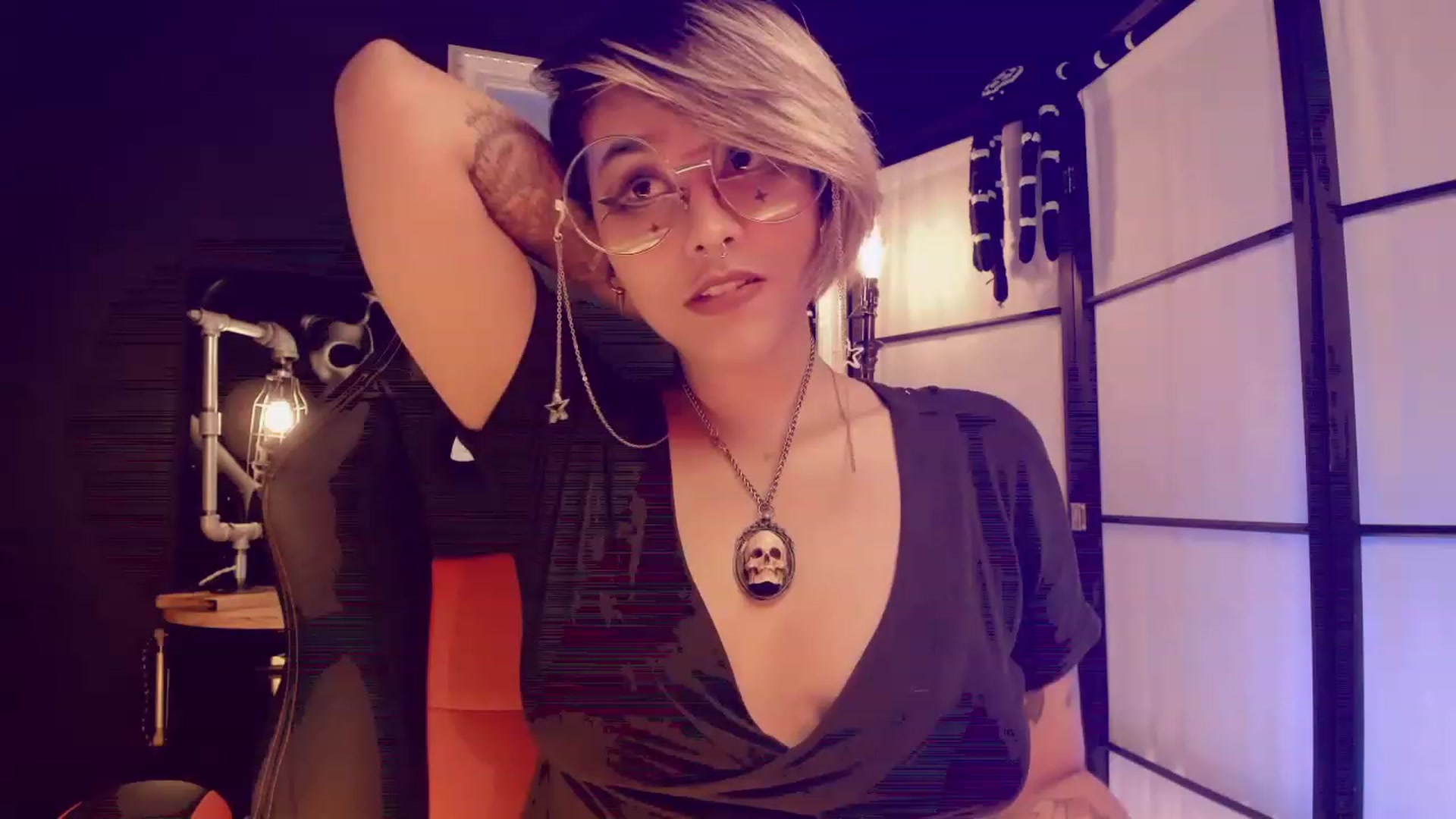 Gallery image thumbnail from AbraxxysRadio's myfreecams stream on, 01/29/2023, 01:37 image 7 of 20