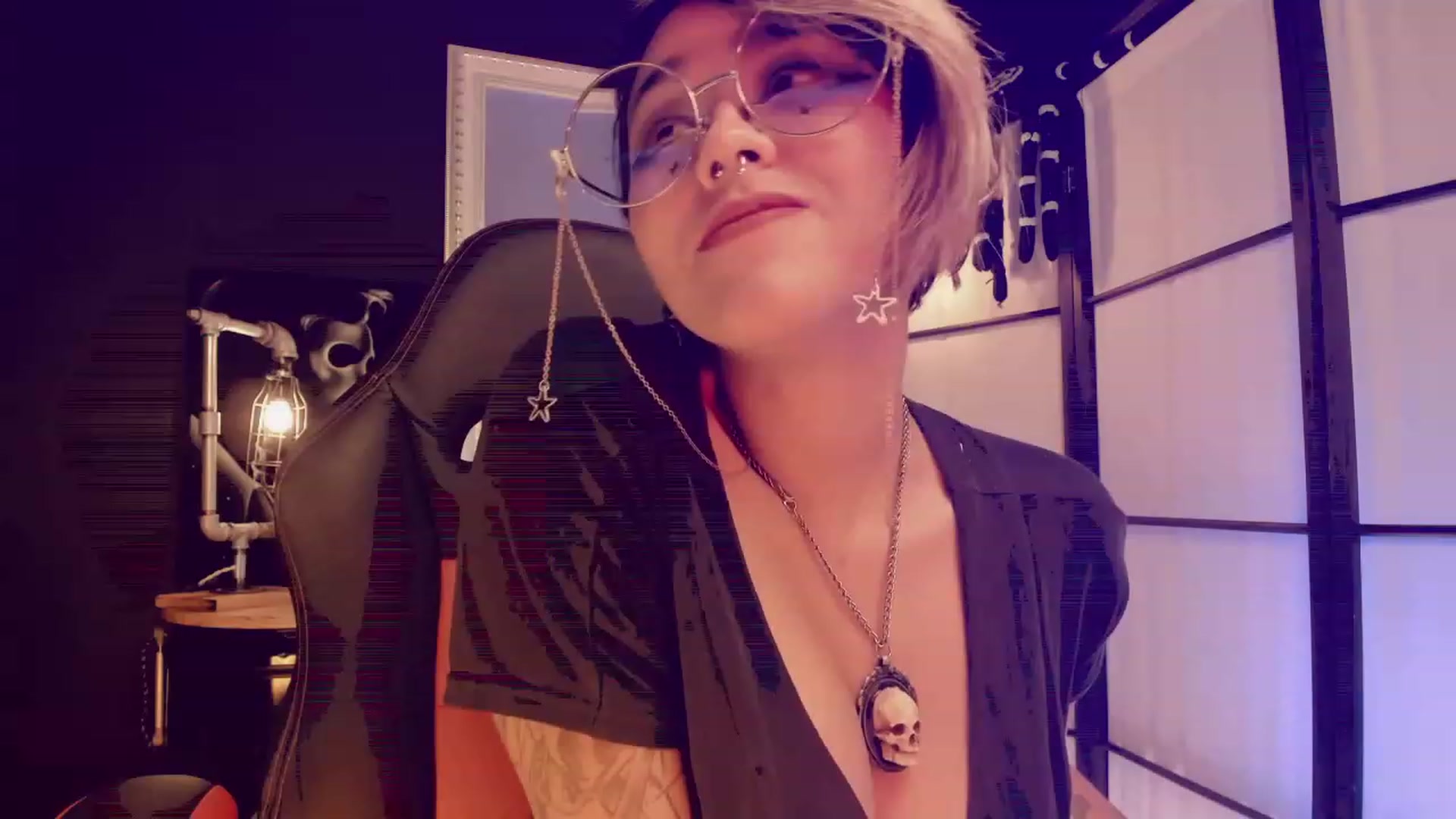 Gallery image thumbnail from AbraxxysRadio's myfreecams stream on, 01/29/2023, 01:37 image 18 of 20