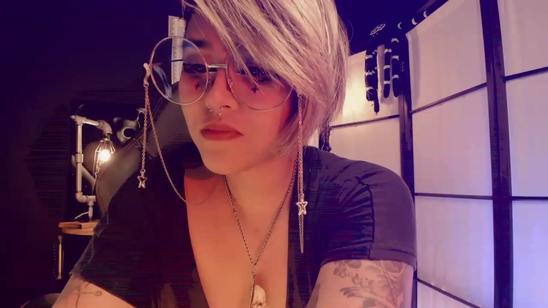 Gallery image thumbnail from AbraxxysRadio's myfreecams stream on, 01/29/2023, 01:37 image 14 of 20