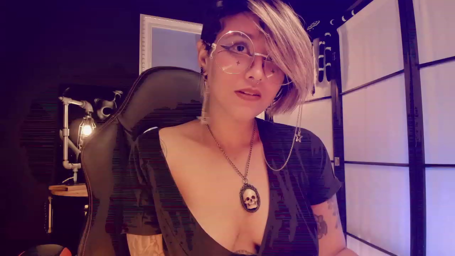 Gallery image thumbnail from AbraxxysRadio's myfreecams stream on, 01/29/2023, 01:37 image 12 of 20