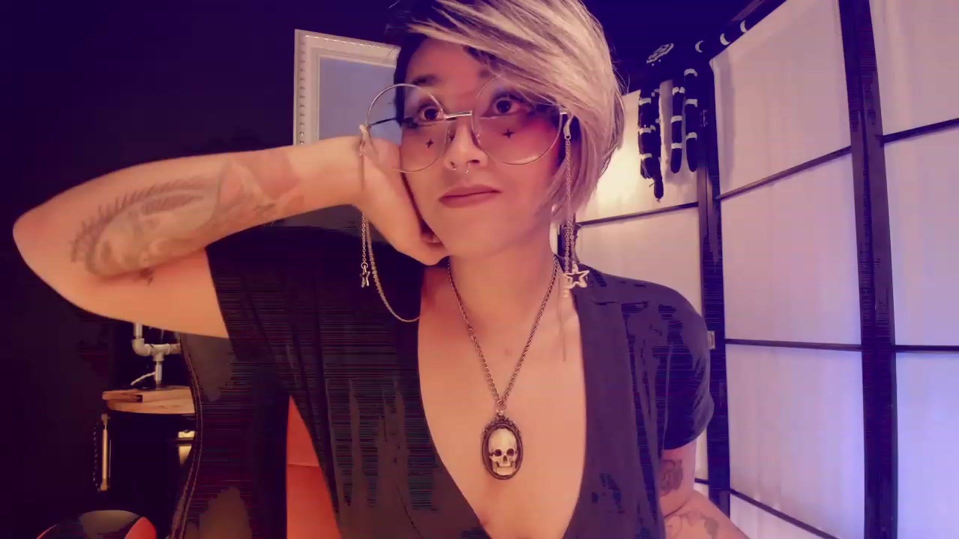 Gallery image thumbnail from AbraxxysRadio's myfreecams stream on, 01/29/2023, 01:37 image 16 of 20