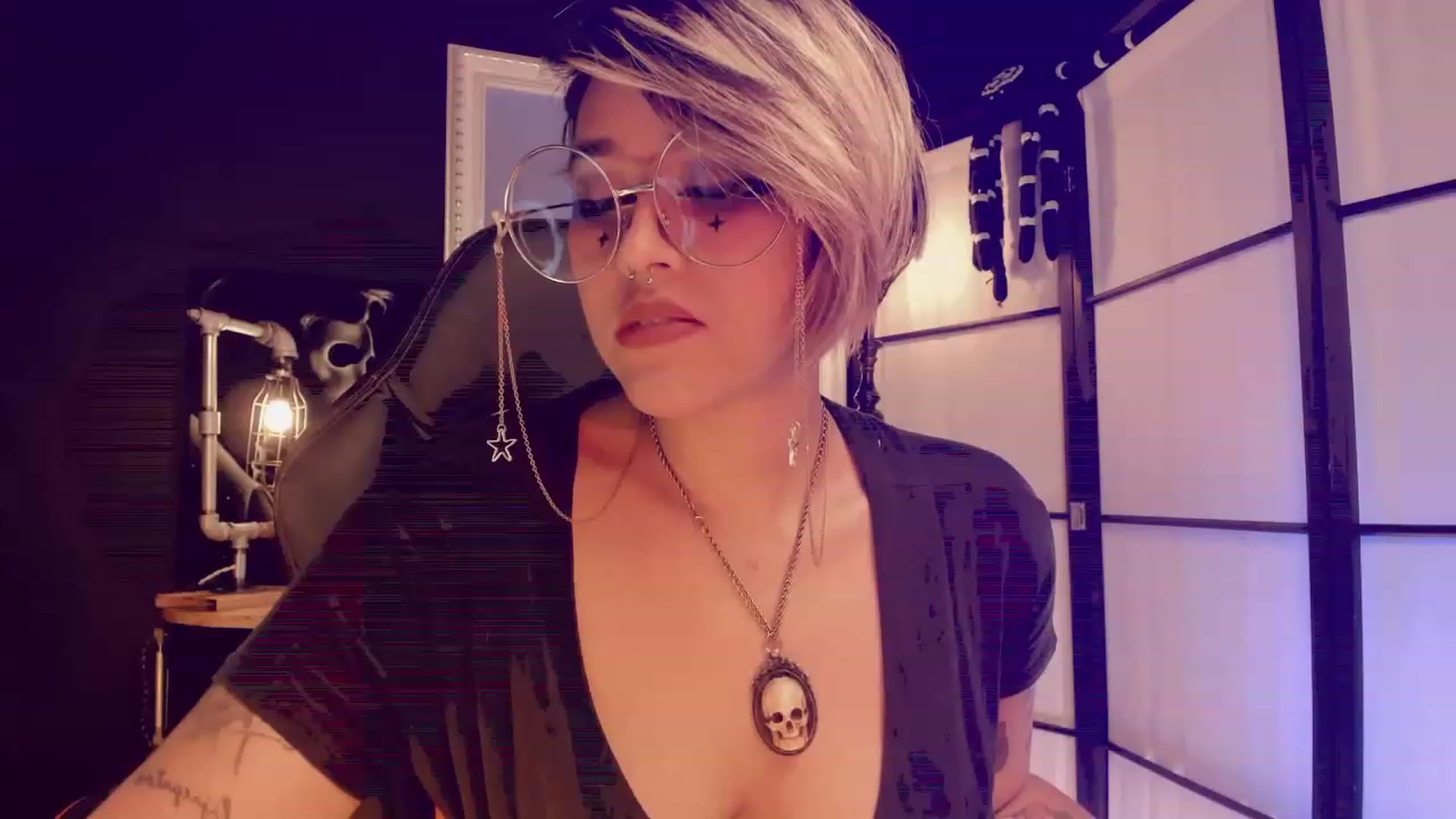 Gallery image thumbnail from AbraxxysRadio's myfreecams stream on, 01/29/2023, 01:37 image 20 of 20