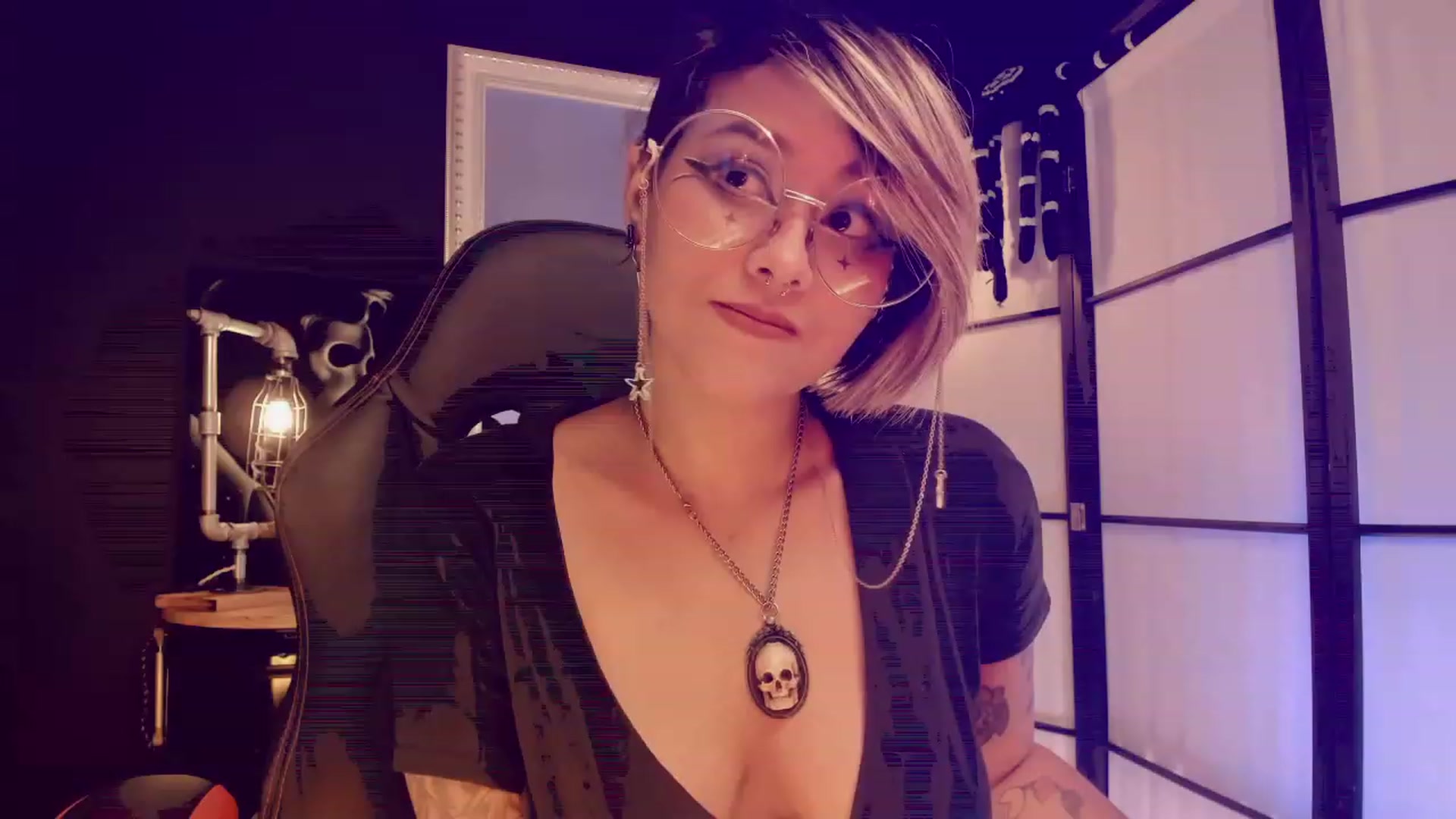 Gallery image thumbnail from AbraxxysRadio's myfreecams stream on, 01/29/2023, 01:37 image 19 of 20