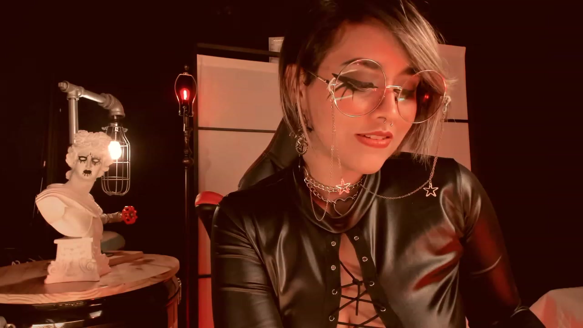 Gallery image thumbnail from AbraxxysRadio's myfreecams stream on, 01/29/2023, 19:52 image 17 of 20