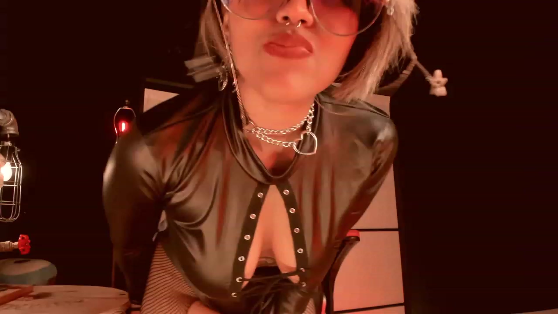 Gallery image thumbnail from AbraxxysRadio's myfreecams stream on, 01/29/2023, 21:51 image 4 of 20