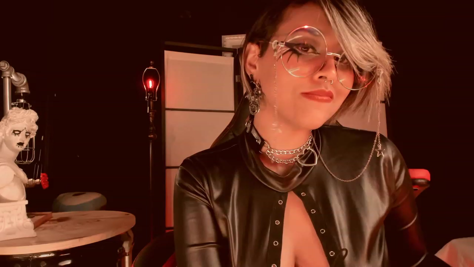 Gallery image thumbnail from AbraxxysRadio's myfreecams stream on, 01/29/2023, 21:51 image 12 of 20