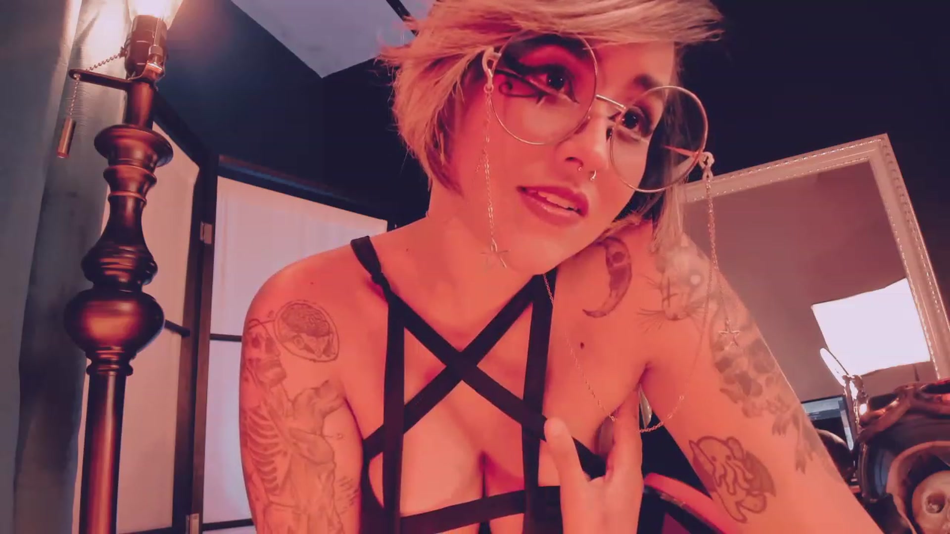 Gallery image thumbnail from AbraxxysRadio's myfreecams stream on, 01/30/2023, 23:36 image 12 of 20