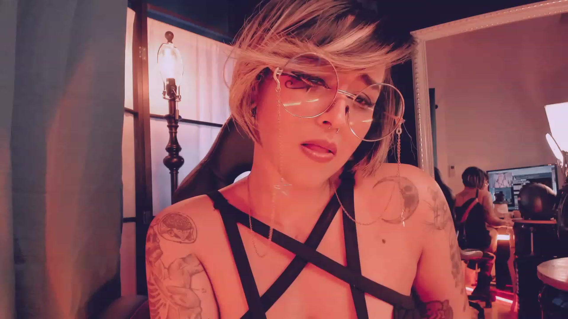 Gallery image thumbnail from AbraxxysRadio's myfreecams stream on, 01/31/2023, 02:08 image 2 of 20