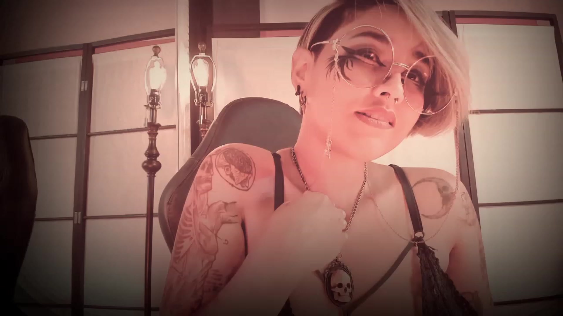 Gallery image thumbnail from AbraxxysRadio's myfreecams stream on, 02/02/2023, 24:03 image 2 of 20