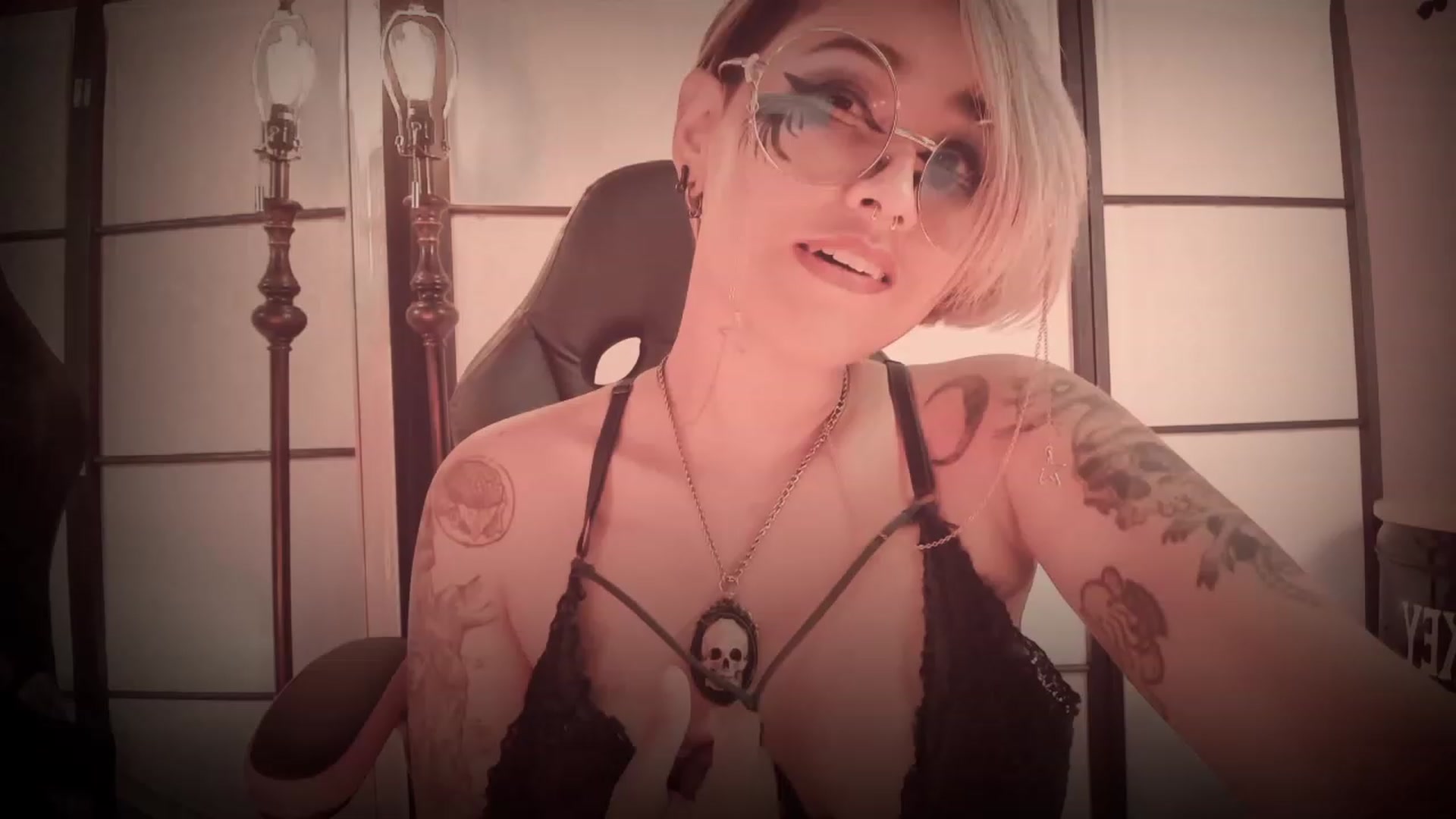 Gallery image thumbnail from AbraxxysRadio's myfreecams stream on, 02/02/2023, 24:03 image 15 of 20