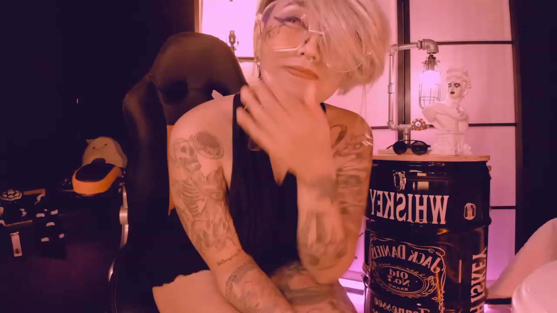 Gallery image thumbnail from AbraxxysRadio's myfreecams stream on, 02/03/2023, 01:46 image 10 of 20