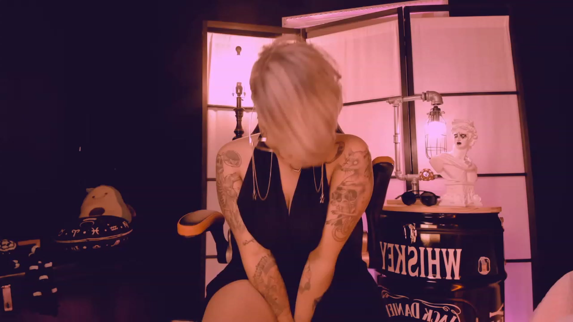 Gallery image thumbnail from AbraxxysRadio's myfreecams stream on, 02/03/2023, 01:46 image 8 of 20