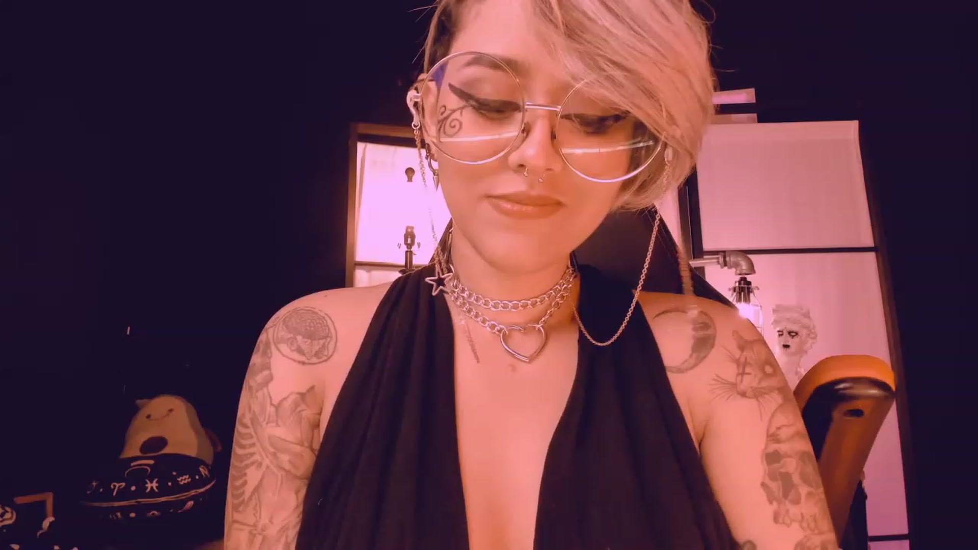 Gallery image thumbnail from AbraxxysRadio's myfreecams stream on, 02/03/2023, 01:46 image 18 of 20