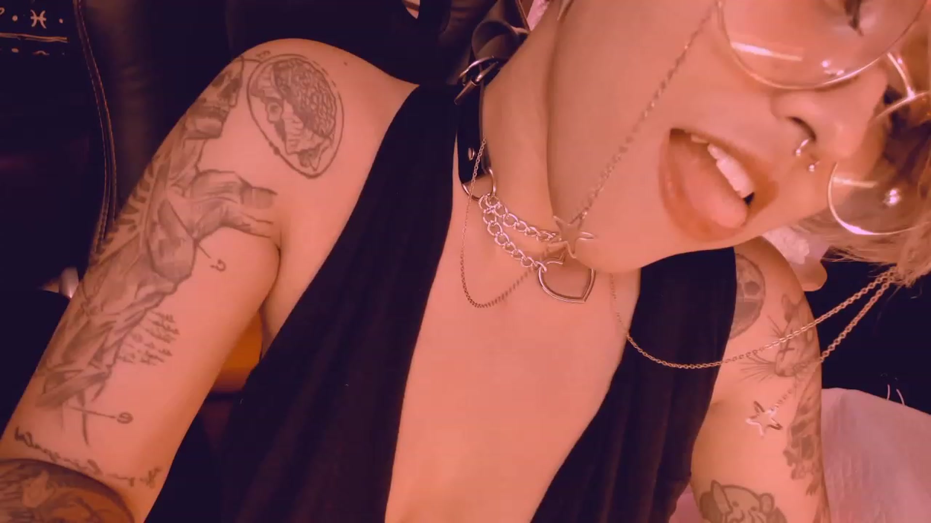Gallery image thumbnail from AbraxxysRadio's myfreecams stream on, 02/03/2023, 02:05 image 3 of 20