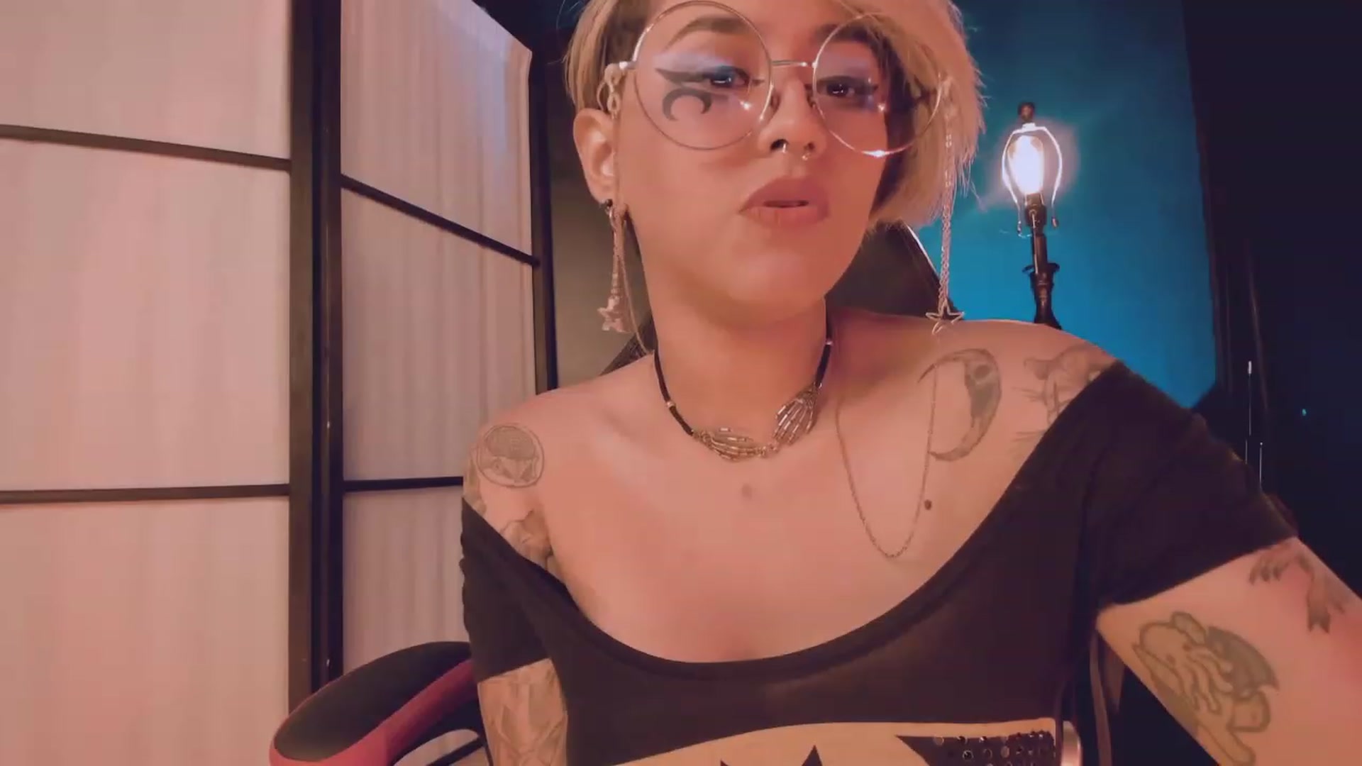 Gallery image thumbnail from AbraxxysRadio's myfreecams stream on, 02/04/2023, 24:03 image 11 of 20