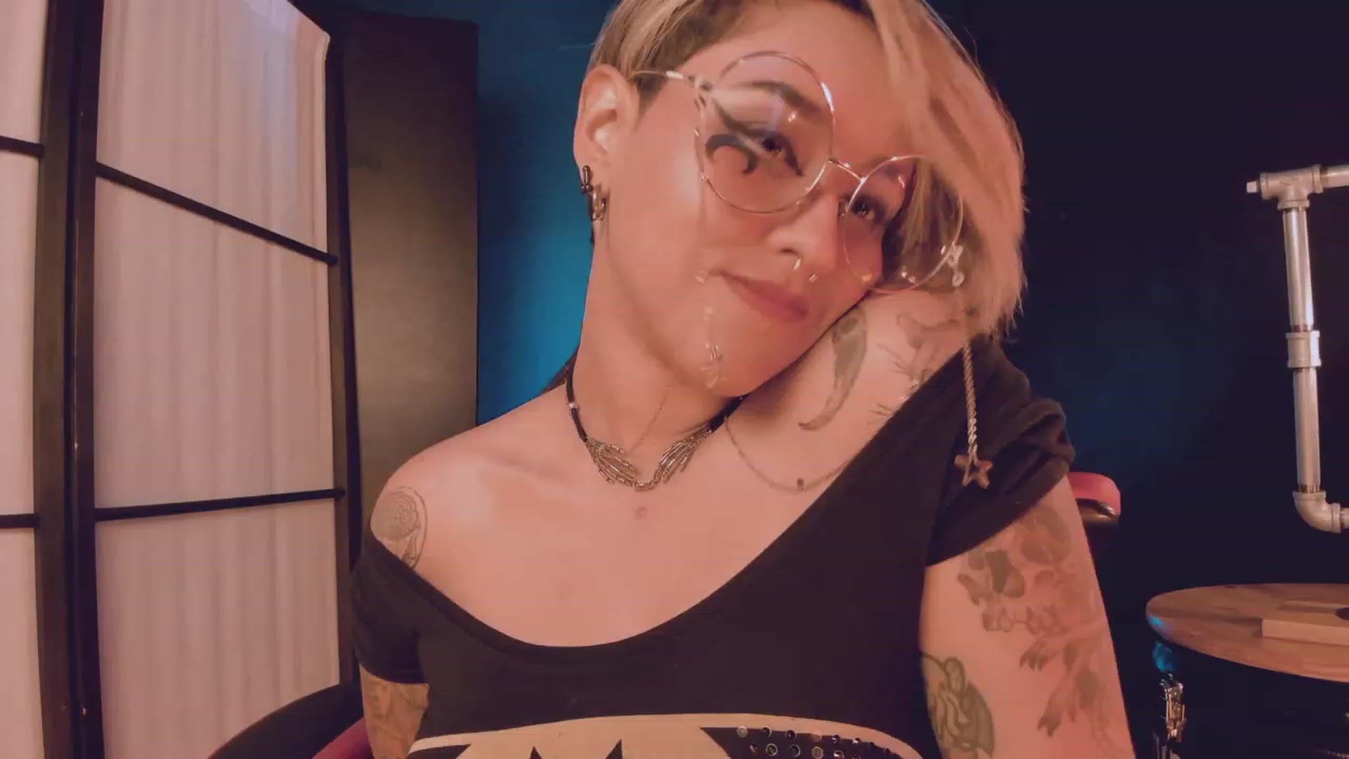 Gallery image thumbnail from AbraxxysRadio's myfreecams stream on, 02/04/2023, 02:01 image 4 of 20