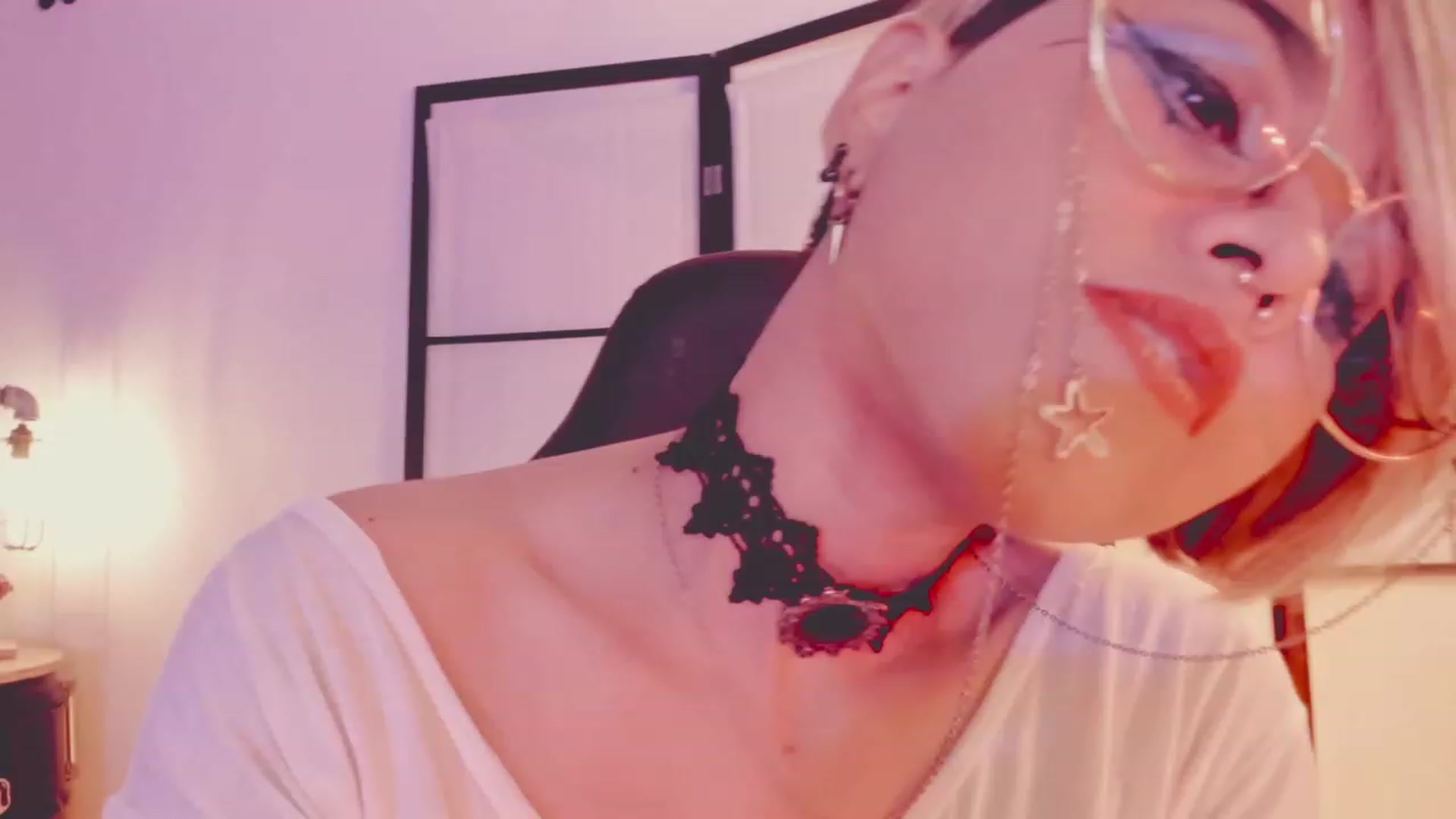 Gallery image thumbnail from AbraxxysRadio's myfreecams stream on, 02/06/2023, 23:53 image 14 of 20