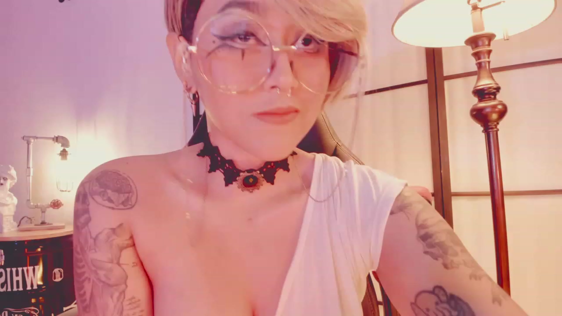 Gallery image thumbnail from AbraxxysRadio's myfreecams stream on, 02/06/2023, 23:53 image 19 of 20