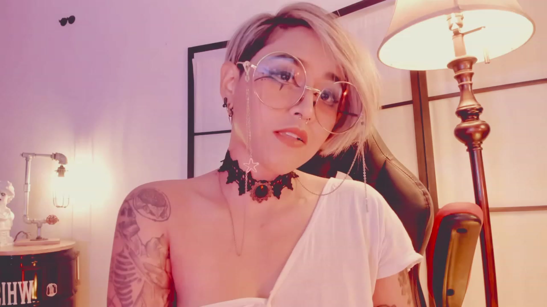 Gallery image thumbnail from AbraxxysRadio's myfreecams stream on, 02/06/2023, 23:53 image 15 of 20