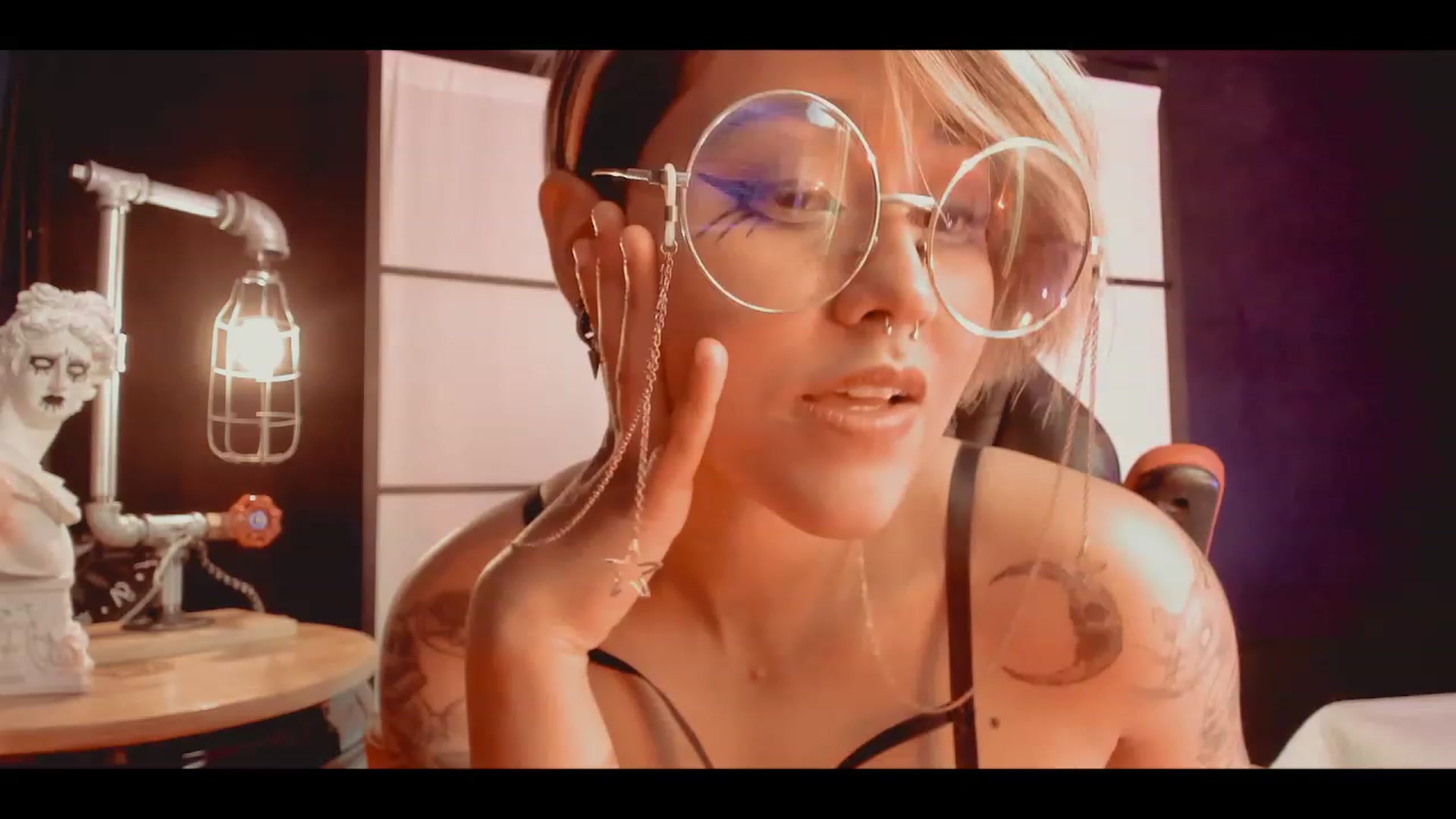 Gallery image thumbnail from AbraxxysRadio's myfreecams stream on, 02/12/2023, 17:53 image 7 of 20