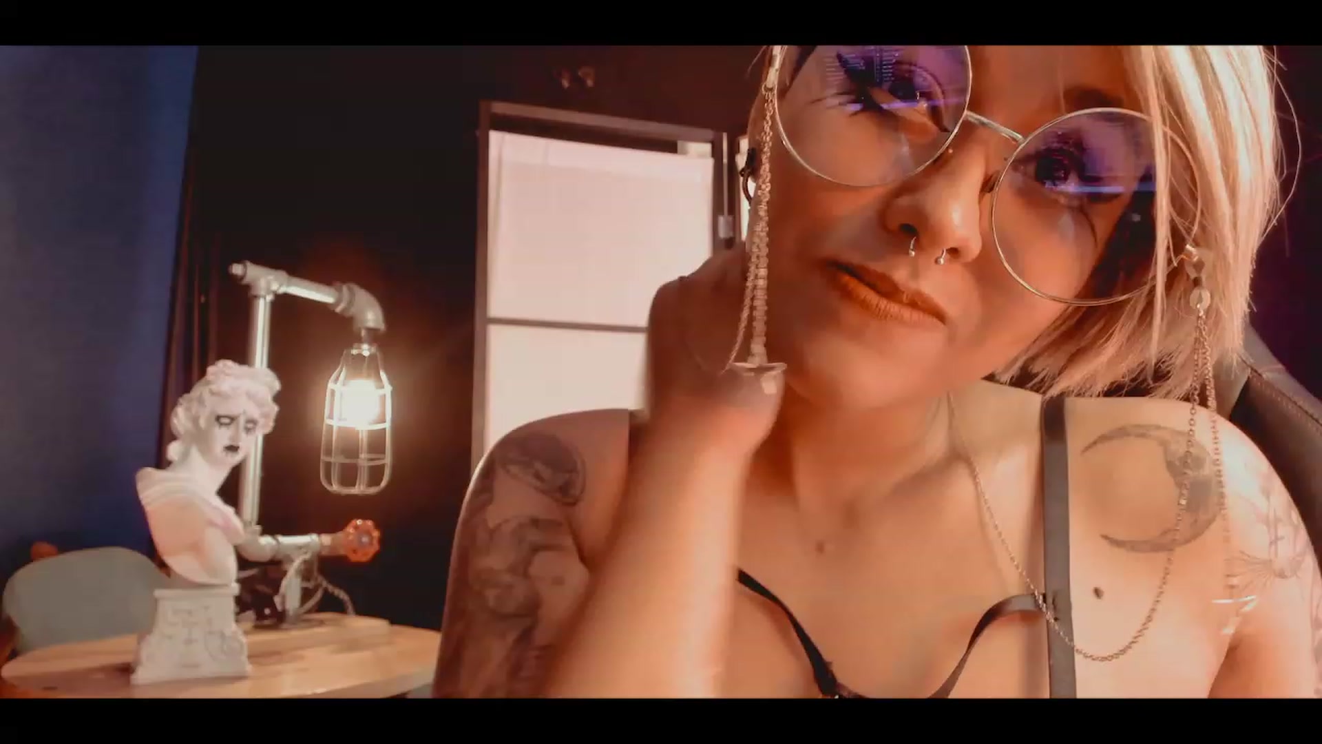 Gallery image thumbnail from AbraxxysRadio's myfreecams stream on, 02/12/2023, 19:58 image 11 of 20