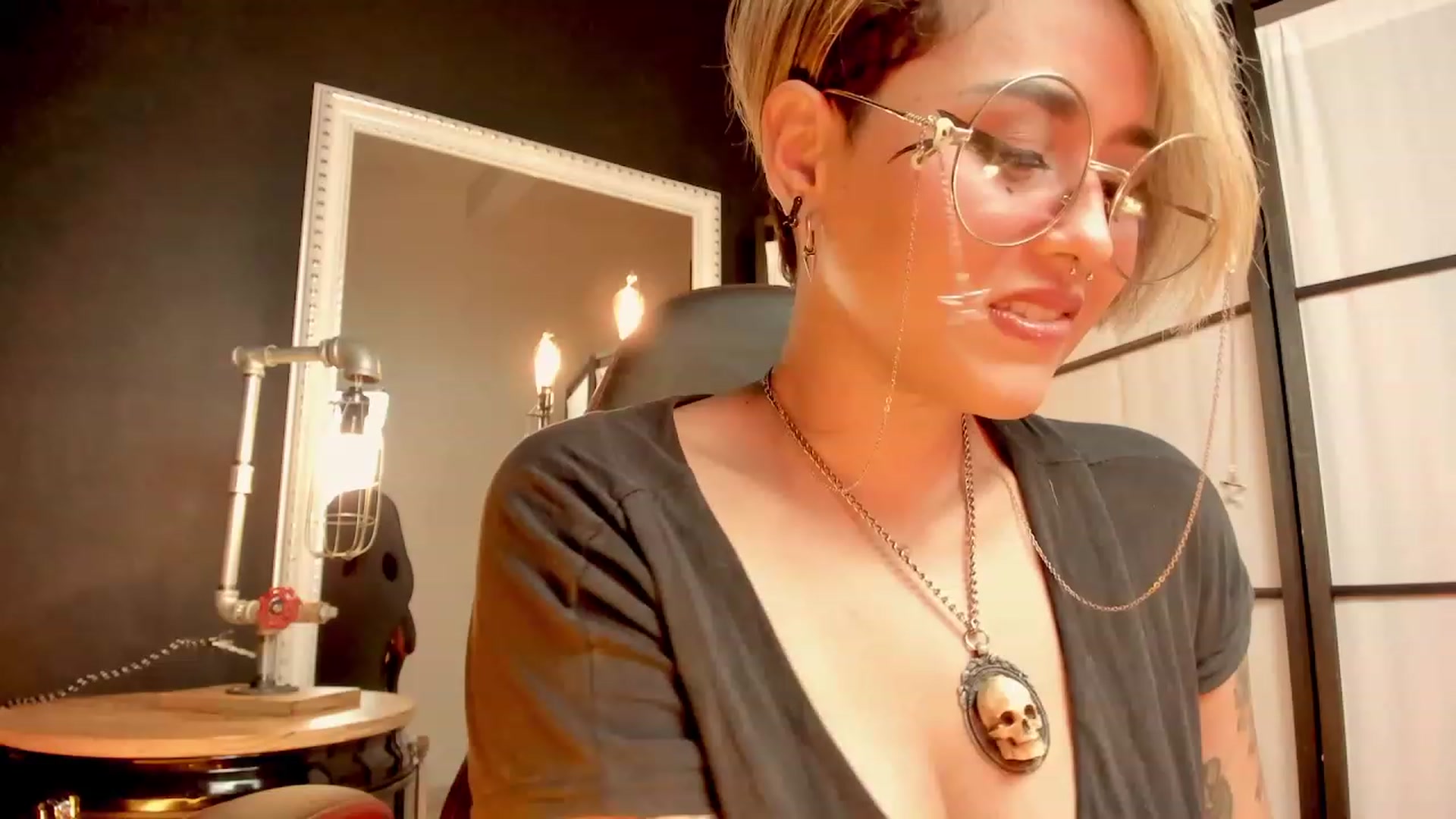 Gallery image thumbnail from AbraxxysRadio's myfreecams stream on, 02/15/2023, 01:33 image 15 of 20